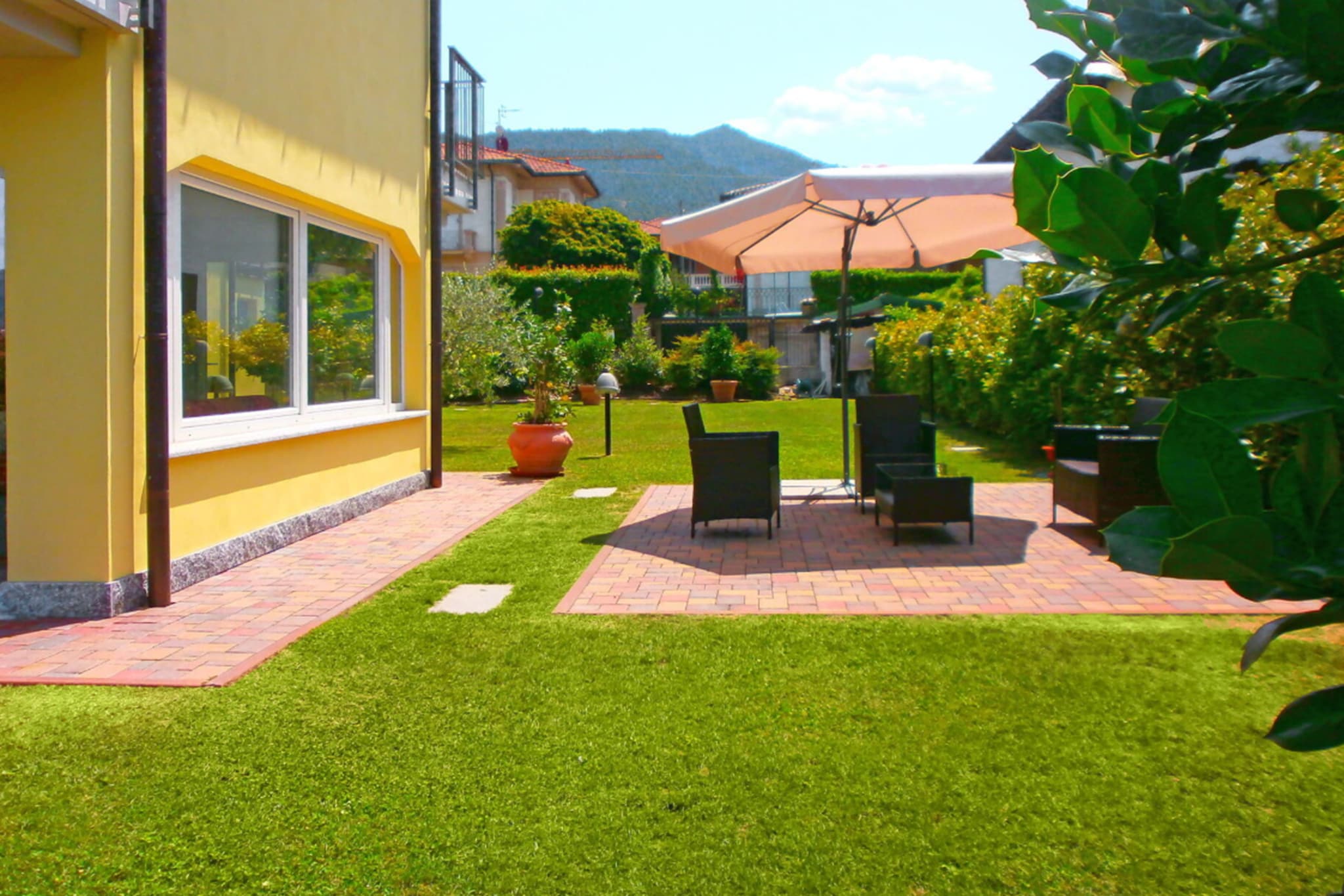 HAM - Haus am See-Garten Sommer