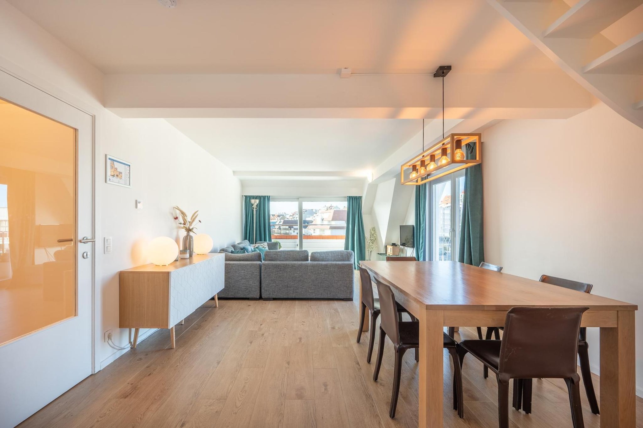 3-Bedroom Sunny Apartment in Knokke
