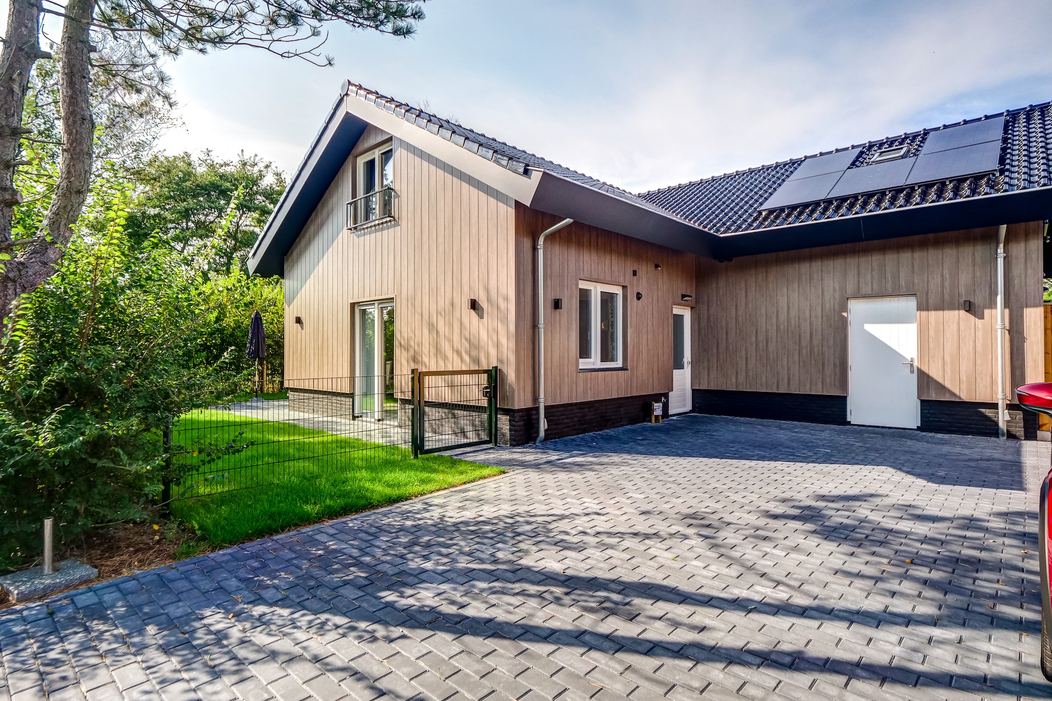 Exterior Summer