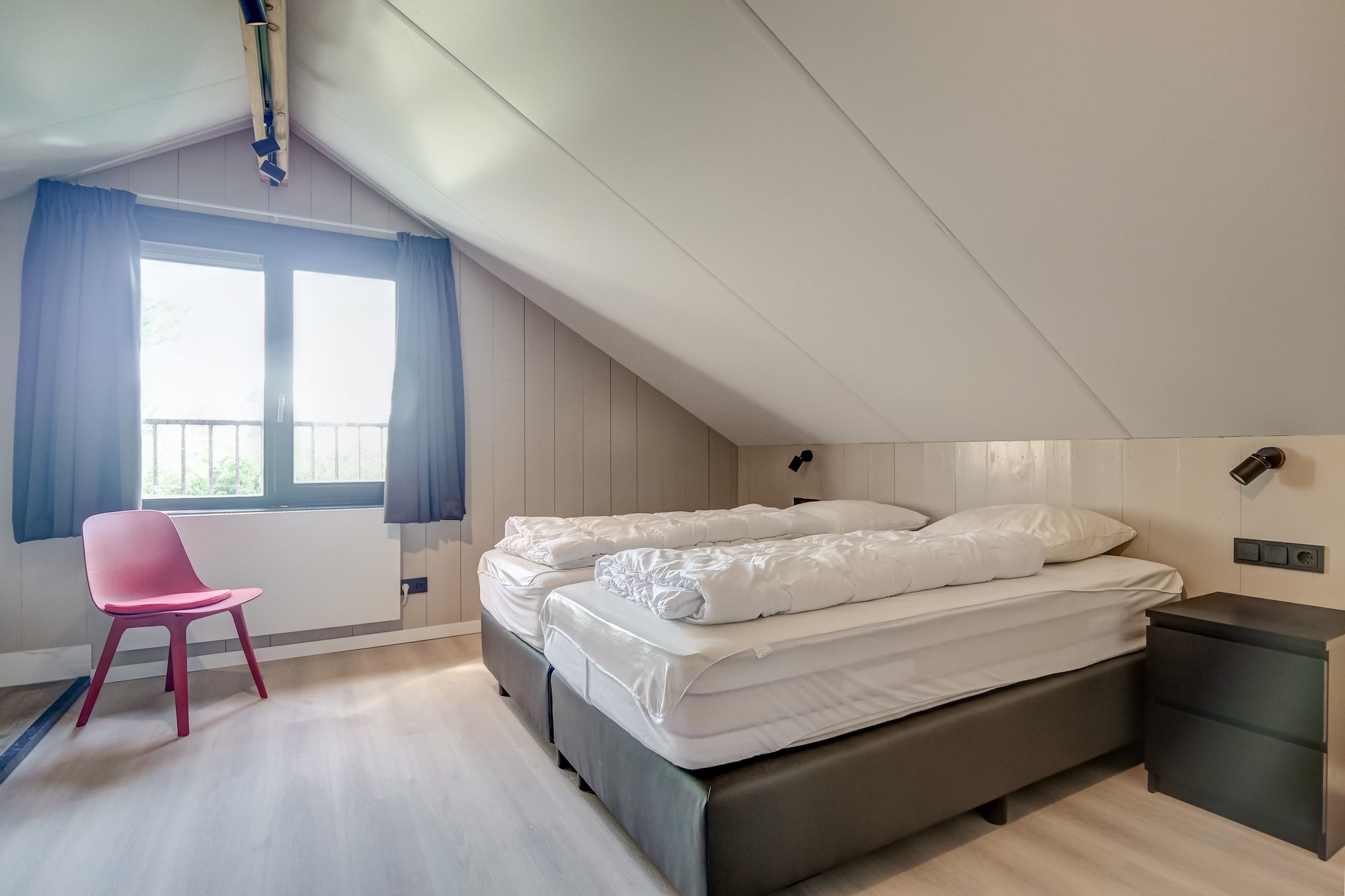 Bed Room