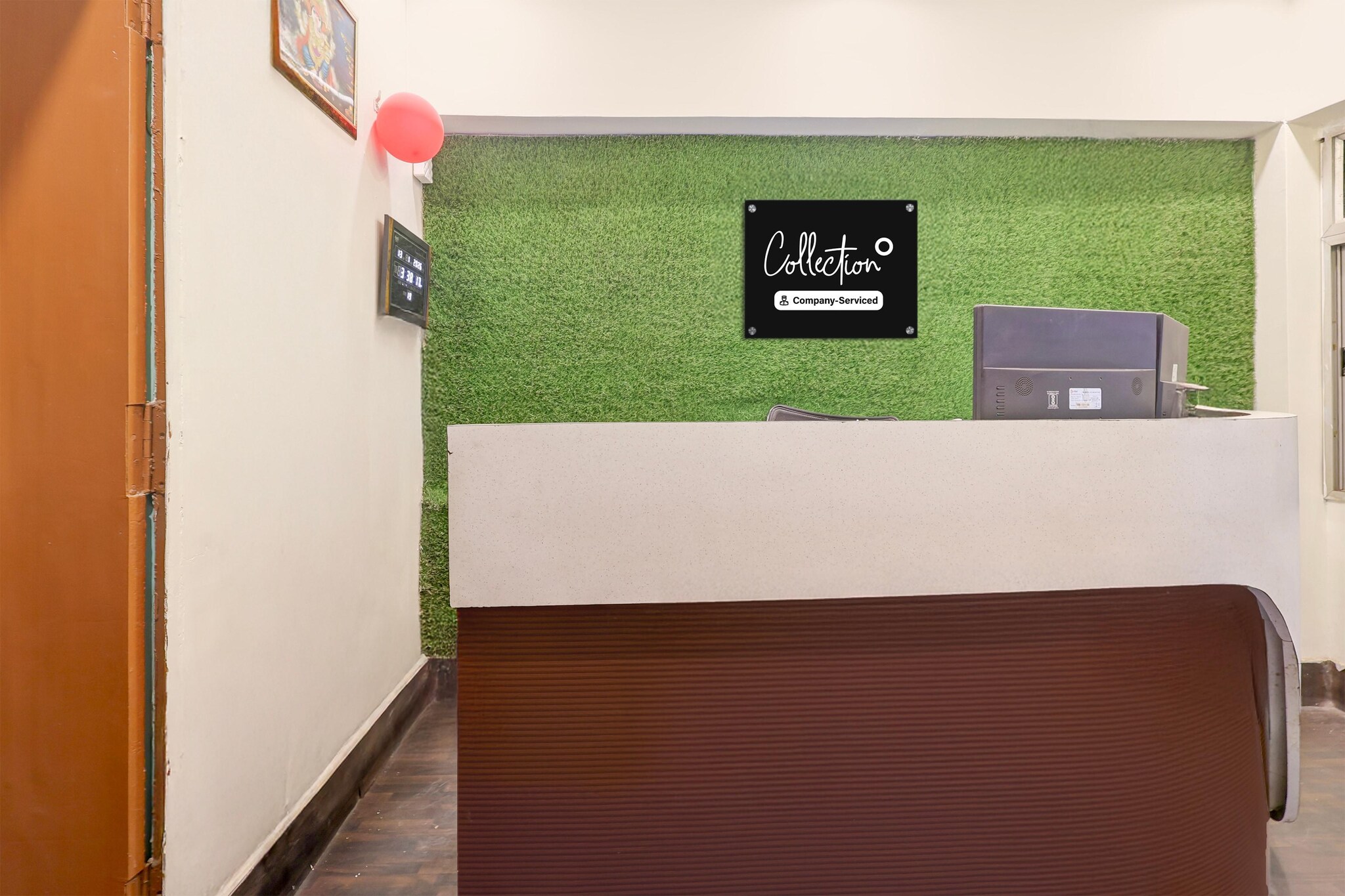 Ground floor: (bedroom(double bed, TV, seating area, air conditioning, telephone, Floor mattress), bathroom(bathtub or shower, shower, washbasin, toilet, Towels incl., shampoo, body soap, hot water), lift)