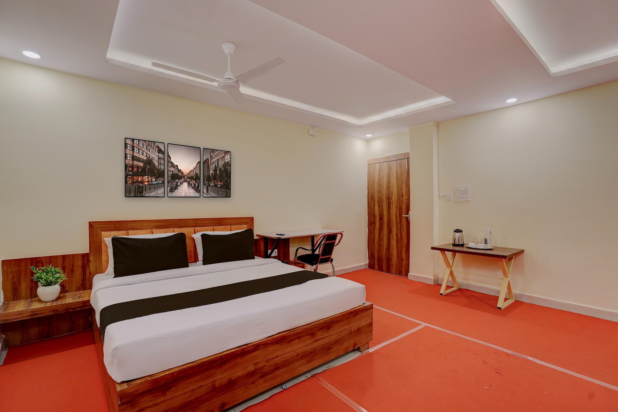 Set in Rānchī, Jharkhand region, Hotel O Hill Top & Banquet is located 8.8 km from Ranchi Railway Station. This 3-star hotel offers room service, a 24-hour front desk and free WiFi. The hotel features family rooms. The units at the hotel come with a seating area, a flat-screen TV with satellite channels and a private bathroom with free toiletries and a bath or shower. Guest rooms at Hotel O Hill Top & Banquet feature air conditioning and a desk. Birsa Munda Airport is 14 km away.
Unmarried couples are warmly welcome at this property.
Guests with local ID proof are warmly welcome.
Foreign guests are welcome and allowed to stay at this property without any restrictions
Early Check-In Policy: A full day’s room rate will be charged for check-ins before 6:00 AM. Complimentary early check-in is available between 6:00 AM and 10:00 AM, subject to room availability.
Check-in is only available to guests aged 18 and above. Please provide a government-issued ID to confirm your age.