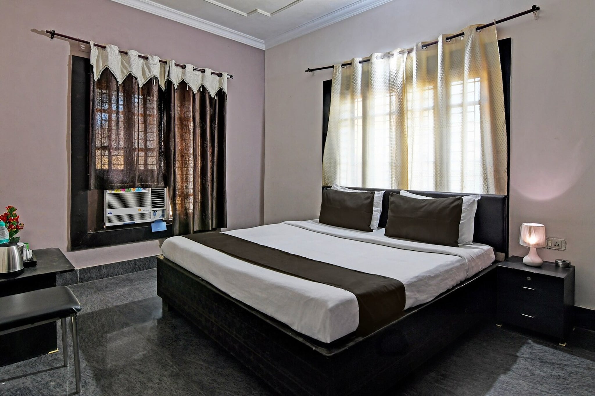Comfortable Accommodations: Hotel O Regal Stays in Bhubaneswar offers 4-star comfort with free WiFi, air-conditioning, and private bathrooms. Each room includes a work desk, TV, and free toiletries. Convenient Facilities: Guests enjoy a lounge, 24-hour front desk, shared kitchen, daily housekeeping, laundry service, family rooms, room service, and luggage storage. Free on-site parking is available. Prime Location: Located 2 km from Biju Patnaik International Airport, the hotel is 8 km from Bhubaneswar Station and 26 km from Janardana Temple.

 Early Check-In Policy: A full day’s room rate will be charged for check-ins before 6:00 AM. Complimentary early check-in is available between 6:00 AM and 10:00 AM, subject to room availability.
Check-in is only available to guests aged 18 and above. Please provide a government-issued ID to confirm your age.
Unmarried couples are warmly welcome at this property.
Guests with local ID proof are warmly welcome.
Complimentary early check-in – Subject to availability.