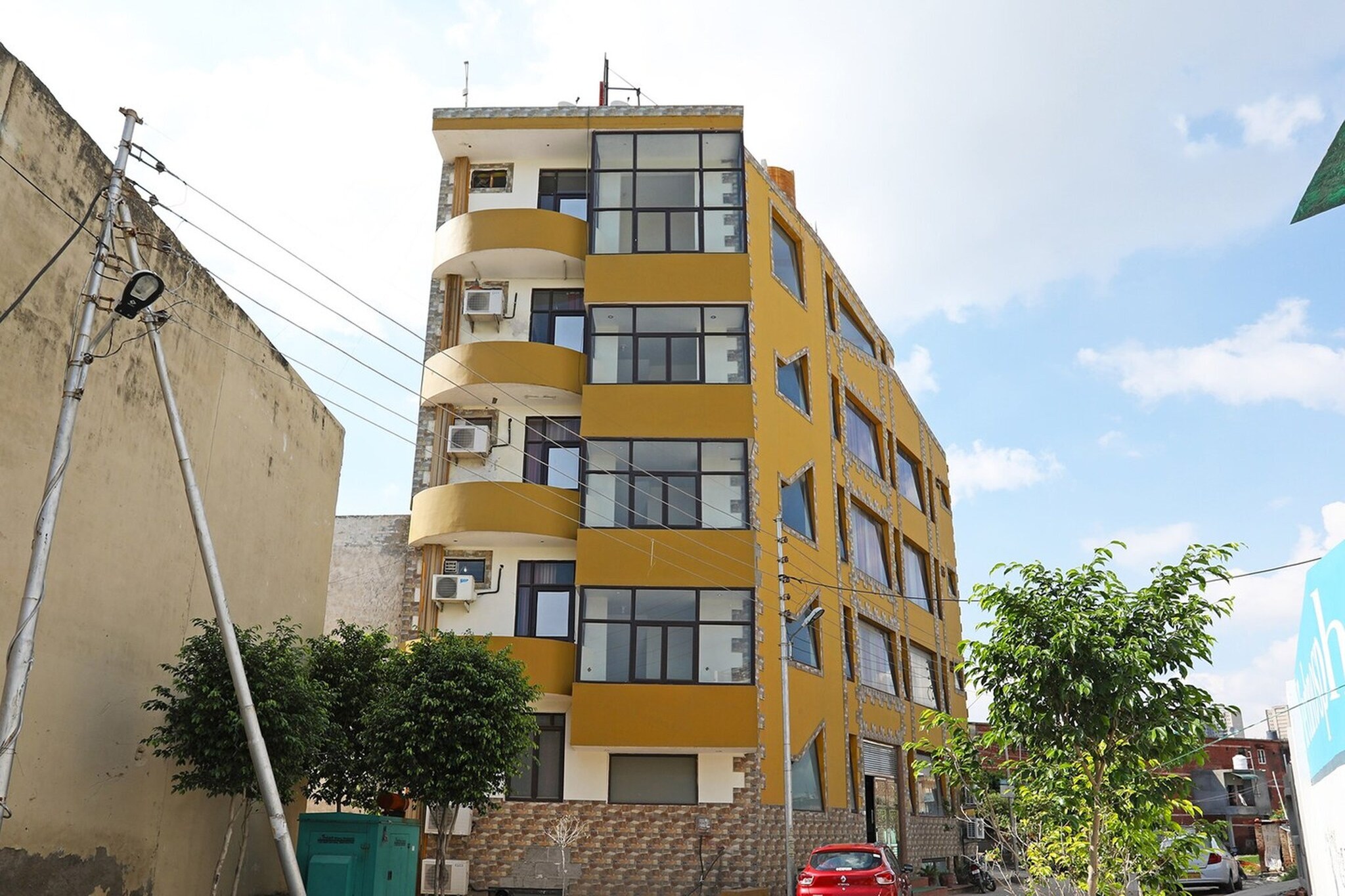 Hotel O by OYO Grand Empire Expressway