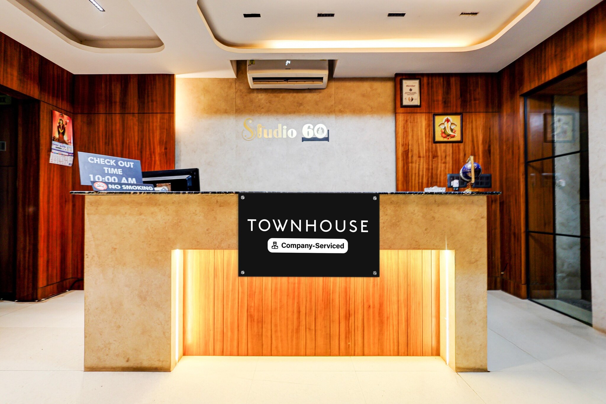Ground floor: (bedroom(double bed, TV, seating area, air conditioning, telephone, Floor mattress), bathroom(bathtub or shower, shower, washbasin, toilet, Towels incl., shampoo, body soap, hot water))