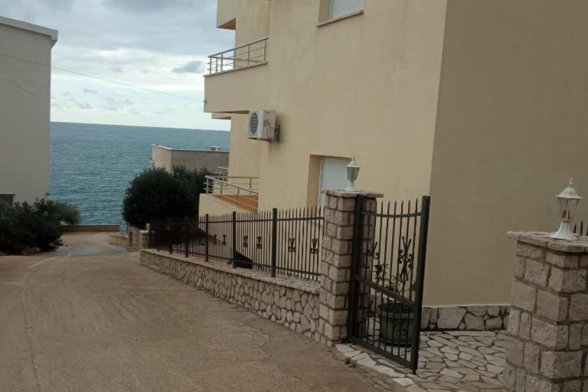 Apartments Lux Lukić Utjeha - One bedroom apartment - Im Freien