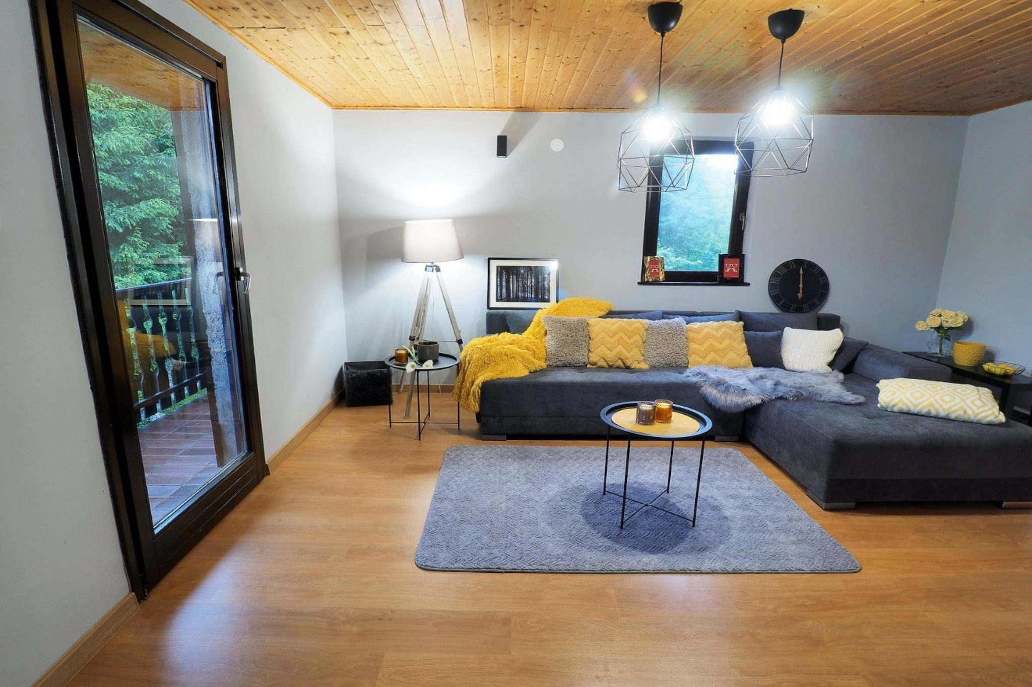 Apartments & Rooms Latin - Two Bedroom Apartment with  Balcony and Garden View