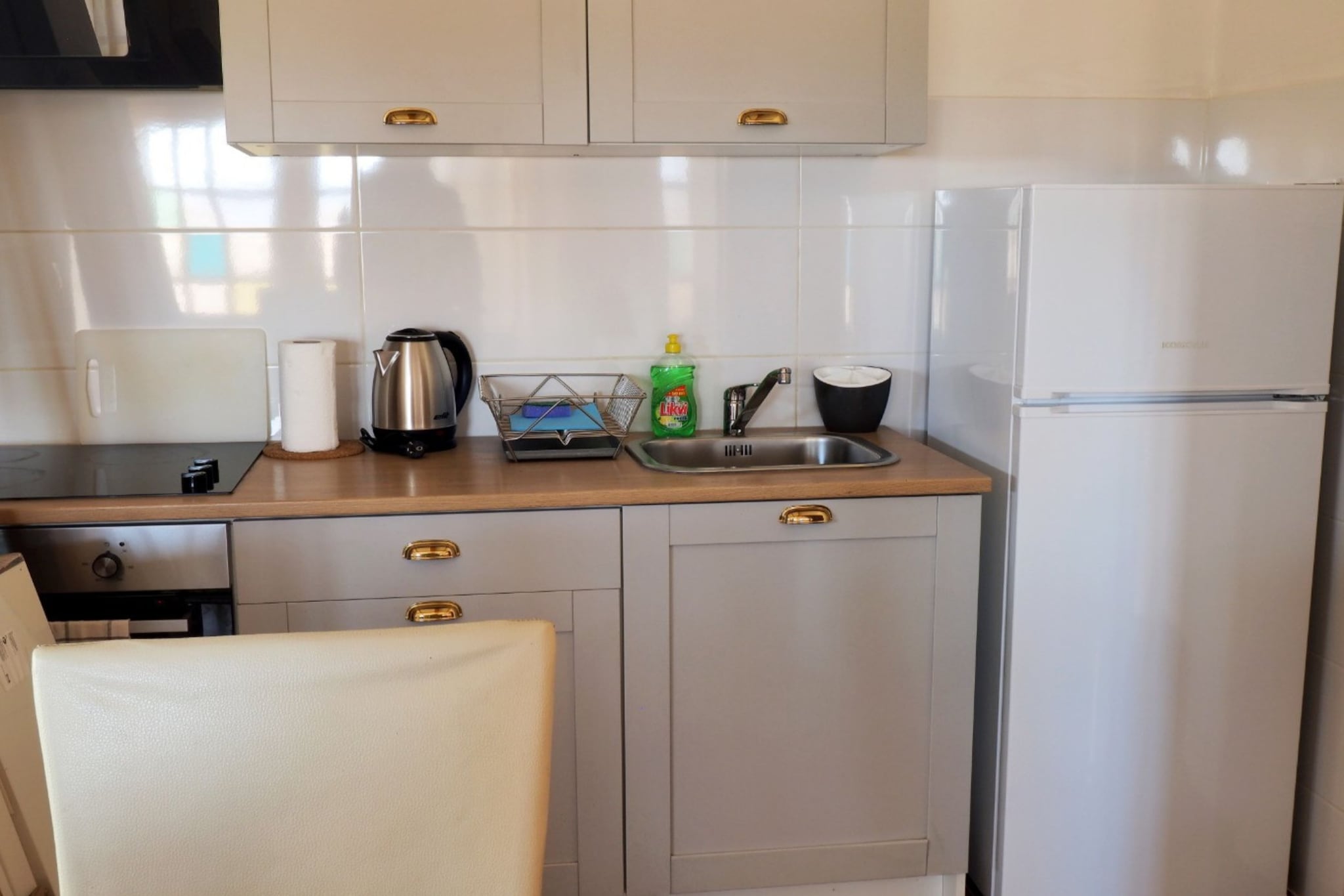 Apartments & Rooms Latin - Two Bedroom Apartment with  Balcony and Garden View - Kitchen