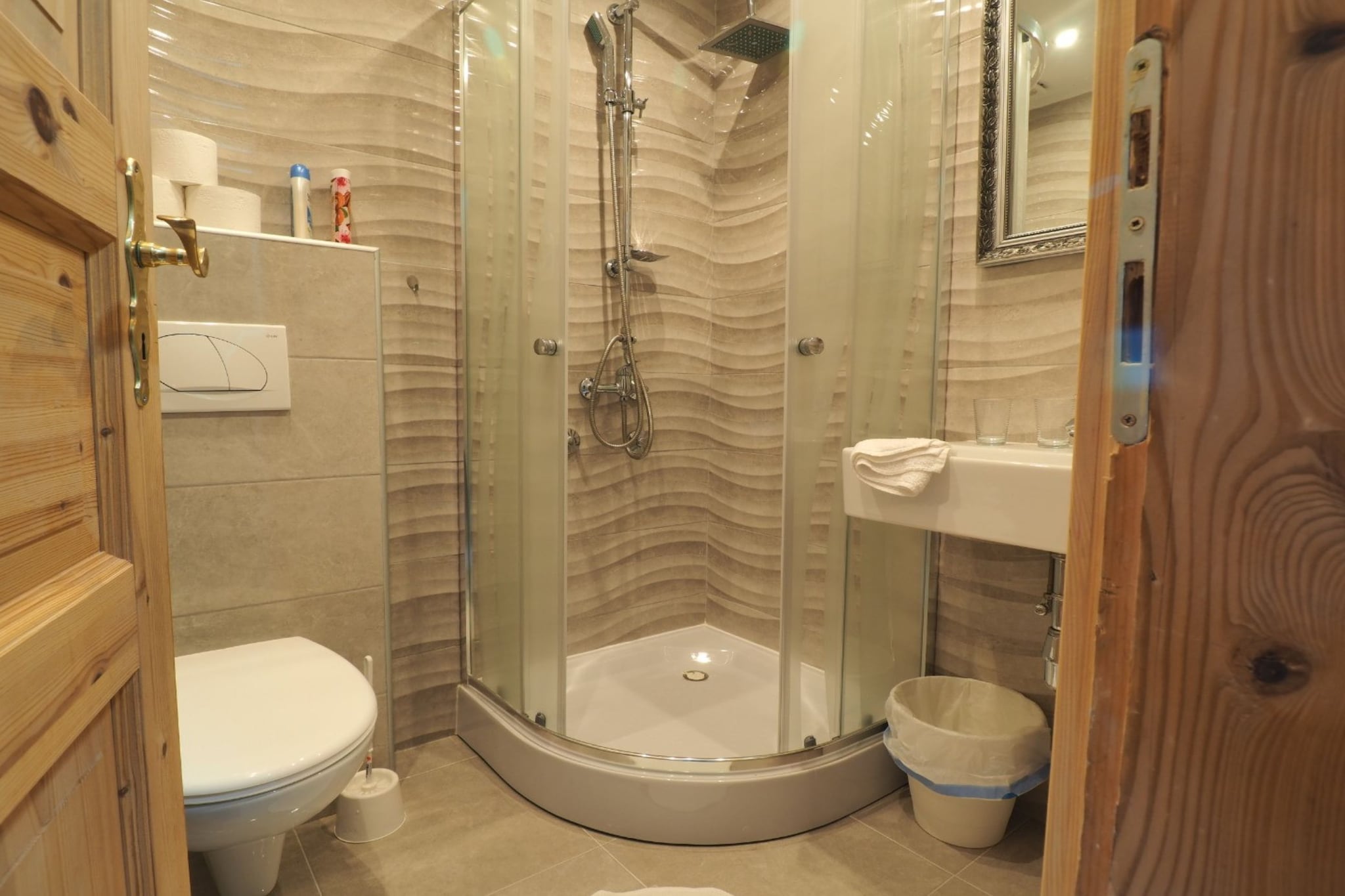 Apartments & Rooms Latin - Economy Double Room with Shared Bathroom - Bathroom