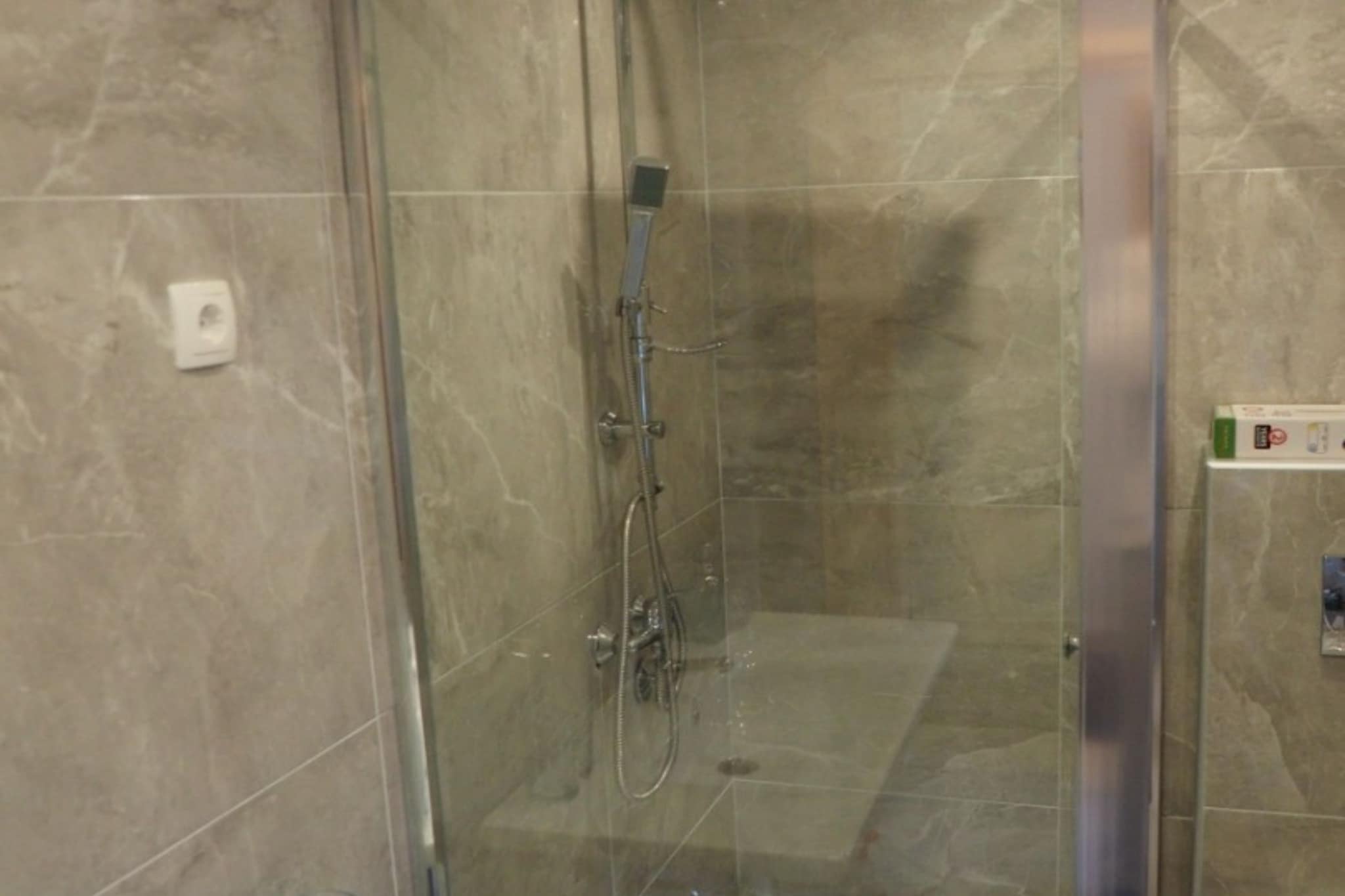 Apartments & Rooms Latin - Quadruple Room - Bathroom