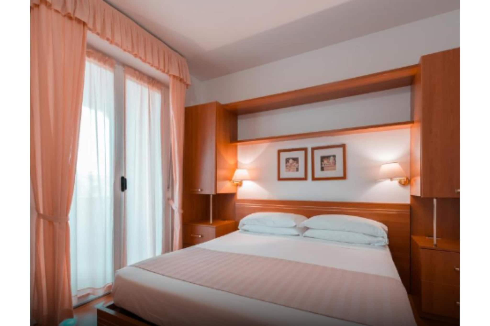 Residence Loano - TWO-ROOM APARTMENT 4 PAX BALCONY B4B-Bedroom