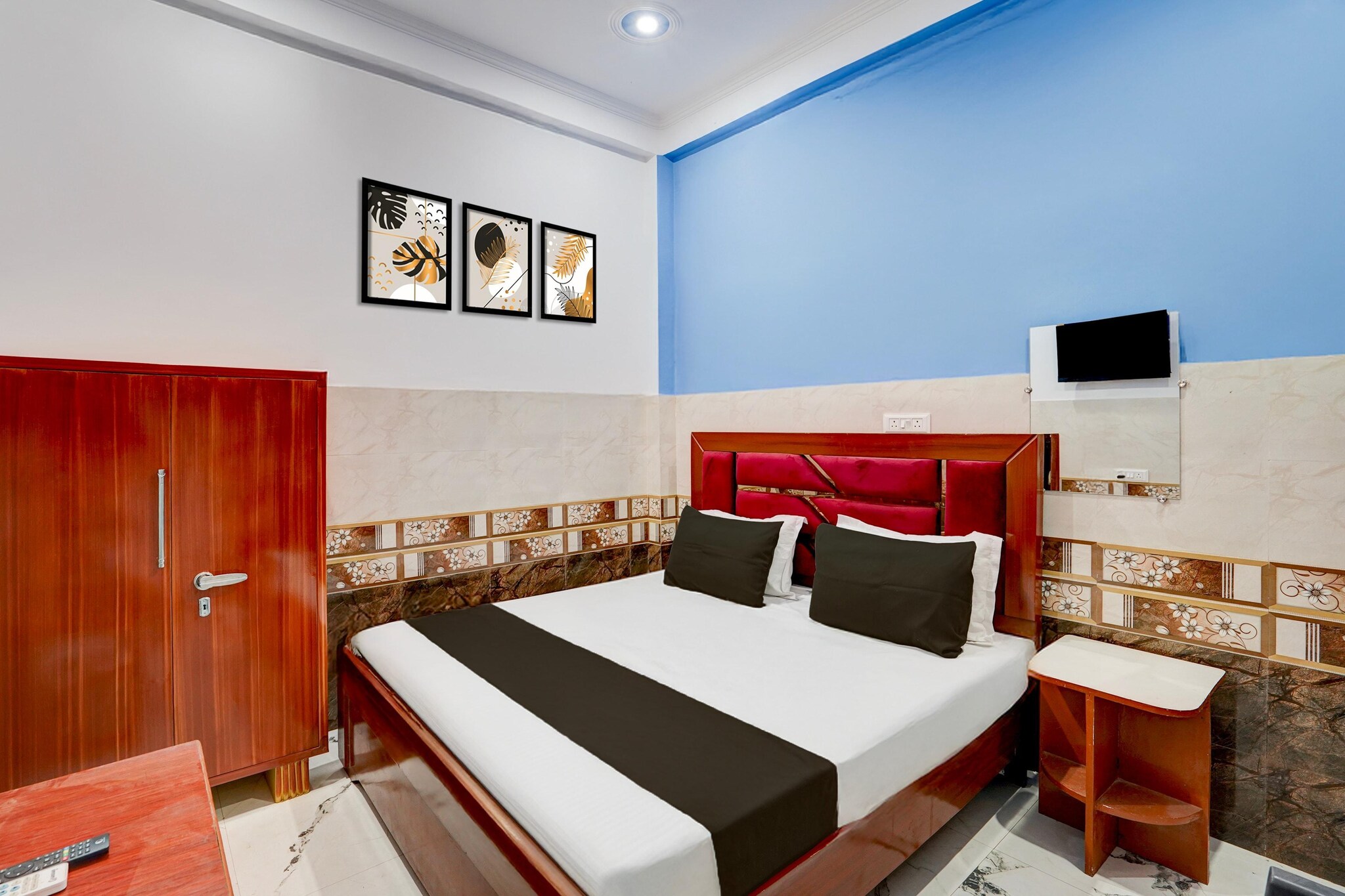 Hotel O Raj Ghat Ayodhya