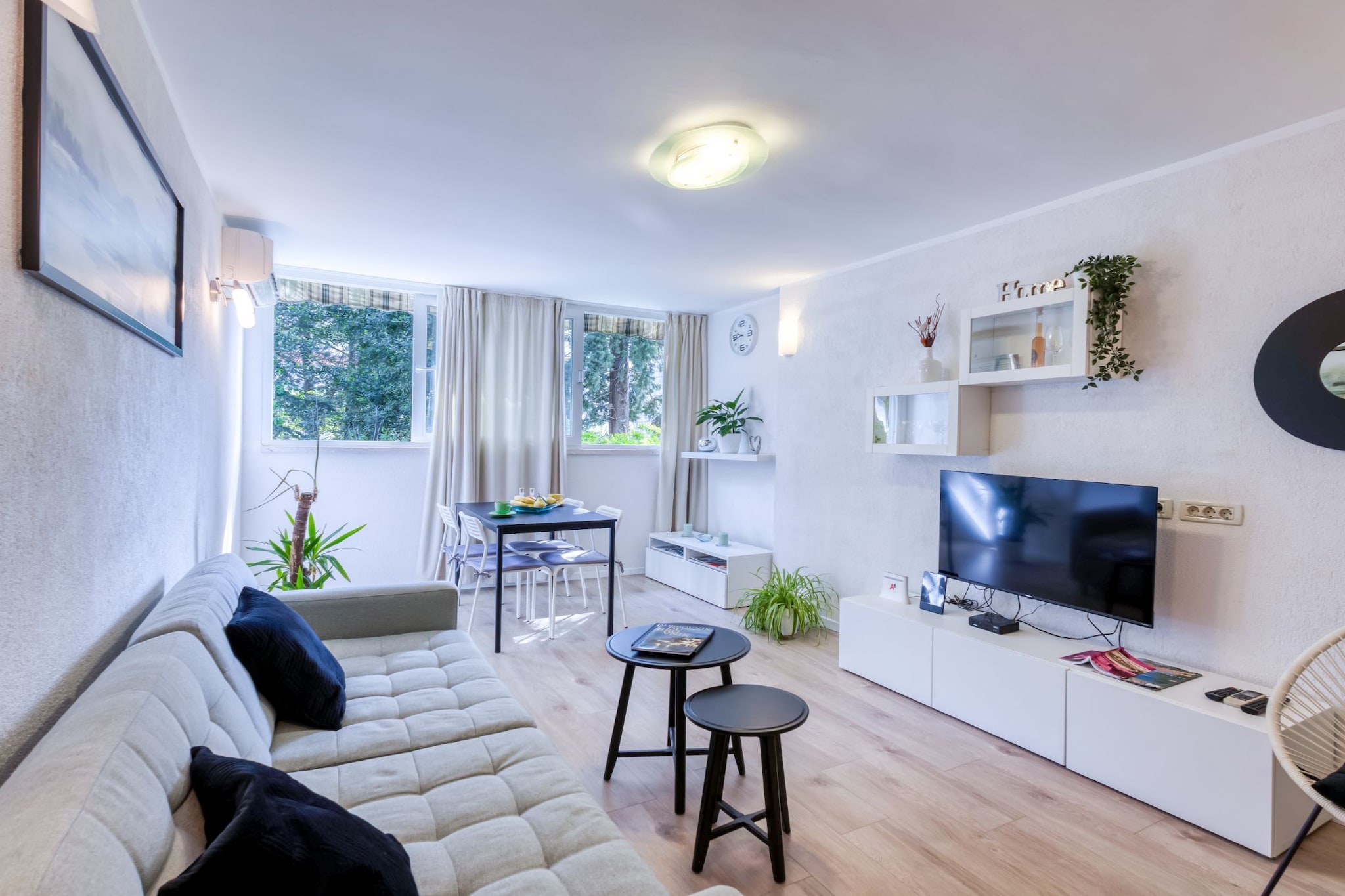 Apartment Promenada - OneBedroom Apartment with parking - Woonkamer