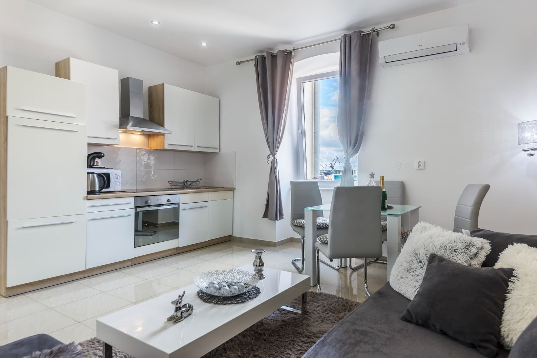 Pula Garden Apartments with Shared Pool - Comfrot One Bedroom Apartment with Sea View - Küche