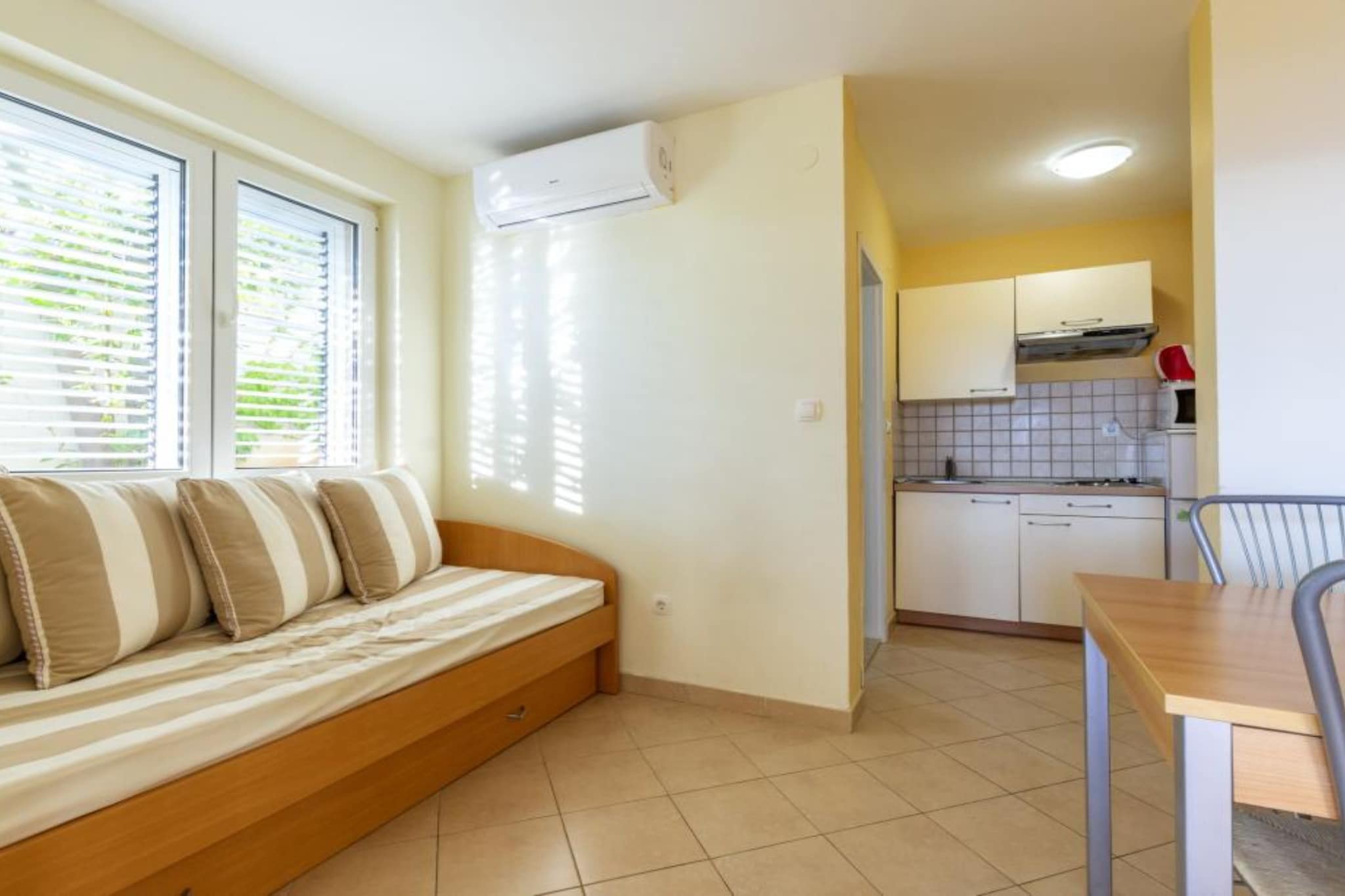 Apartments Radevenjić - Standard One Bedroom Apartment with Sea View and Terrace