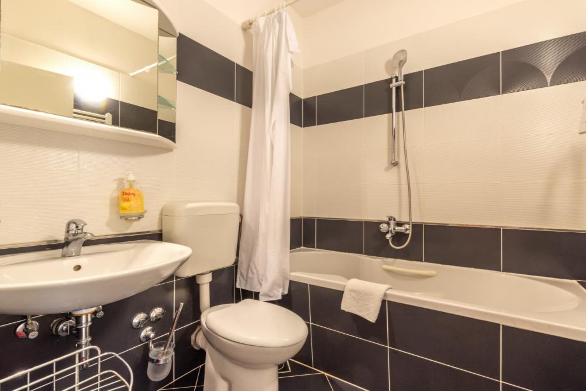Apartments Radevenjić - Superior Two Bedroom  Apartment with Sea View and Terrace - Badkamer