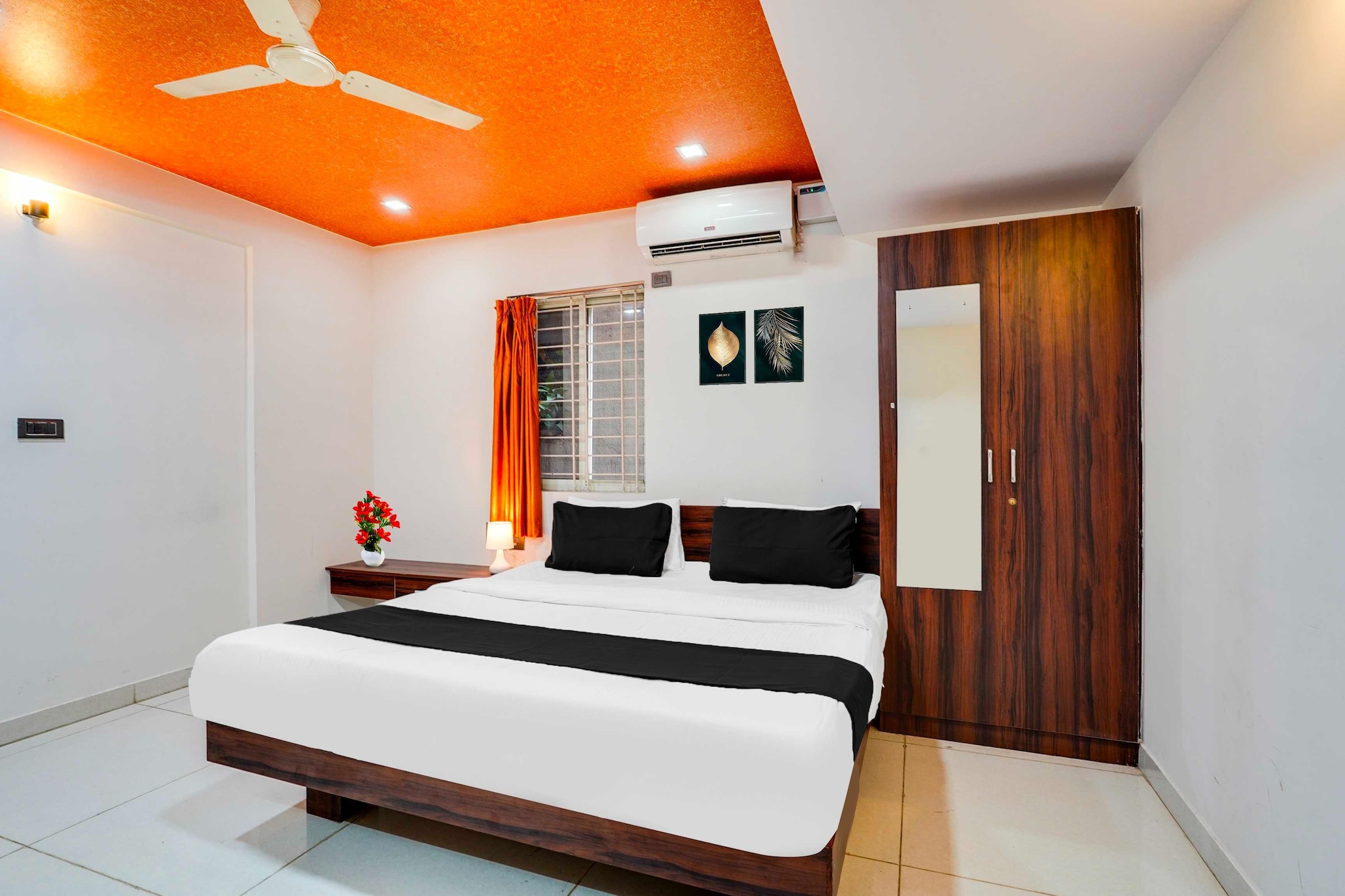 Enjoy a comfortable and hassle-free experience at our thoughtfully designed property. Each room is equipped with modern amenities, cozy bedding, and elegant decor to make you feel right at home. Located conveniently with easy access to public transport and major attractions, it's perfect for both business and leisure travelers. Cleanliness and guest comfort are our top priorities, and our team is available 24/7 to assist you throughout your stay.

1.Unmarried couples are warmly welcome at this property.
2. Guests with local ID proof are warmly welcome.

4.Early Check-In Policy: A full day’s room rate will be charged for check-ins before 6:00 AM. Complimentary early check-in is available between 6:00 AM and 10:00 AM, subject to room availability.

5.Check-in is only available to guests aged 18 and above. Please provide a government-issued ID to confirm your age.