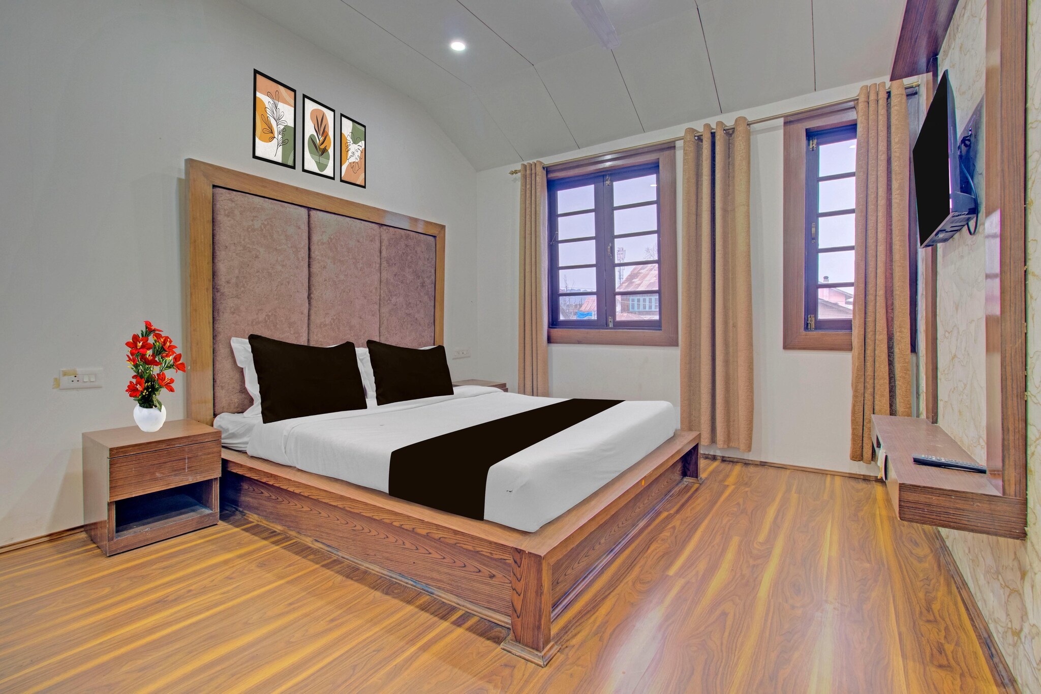 Enjoy a comfortable and hassle-free experience at our thoughtfully designed property. Each room is equipped with modern amenities, cozy bedding, and elegant decor to make you feel right at home. Located conveniently with easy access to public transport and major attractions, it's perfect for both business and leisure travelers. Cleanliness and guest comfort are our top priorities, and our team is available 24/7 to assist you throughout your stay.

 No Unmarried Couples: We’re sorry, but we are unable to accommodate unmarried couples at this property.

Early Check-In Policy: A full day’s room rate will be charged for check-ins before 6:00 AM. Complimentary early check-in is available between 6:00 AM and 10:00 AM, subject to room availability.

Check-in is only available to guests aged 18 and above. Please provide a government-issued ID to confirm your age.
