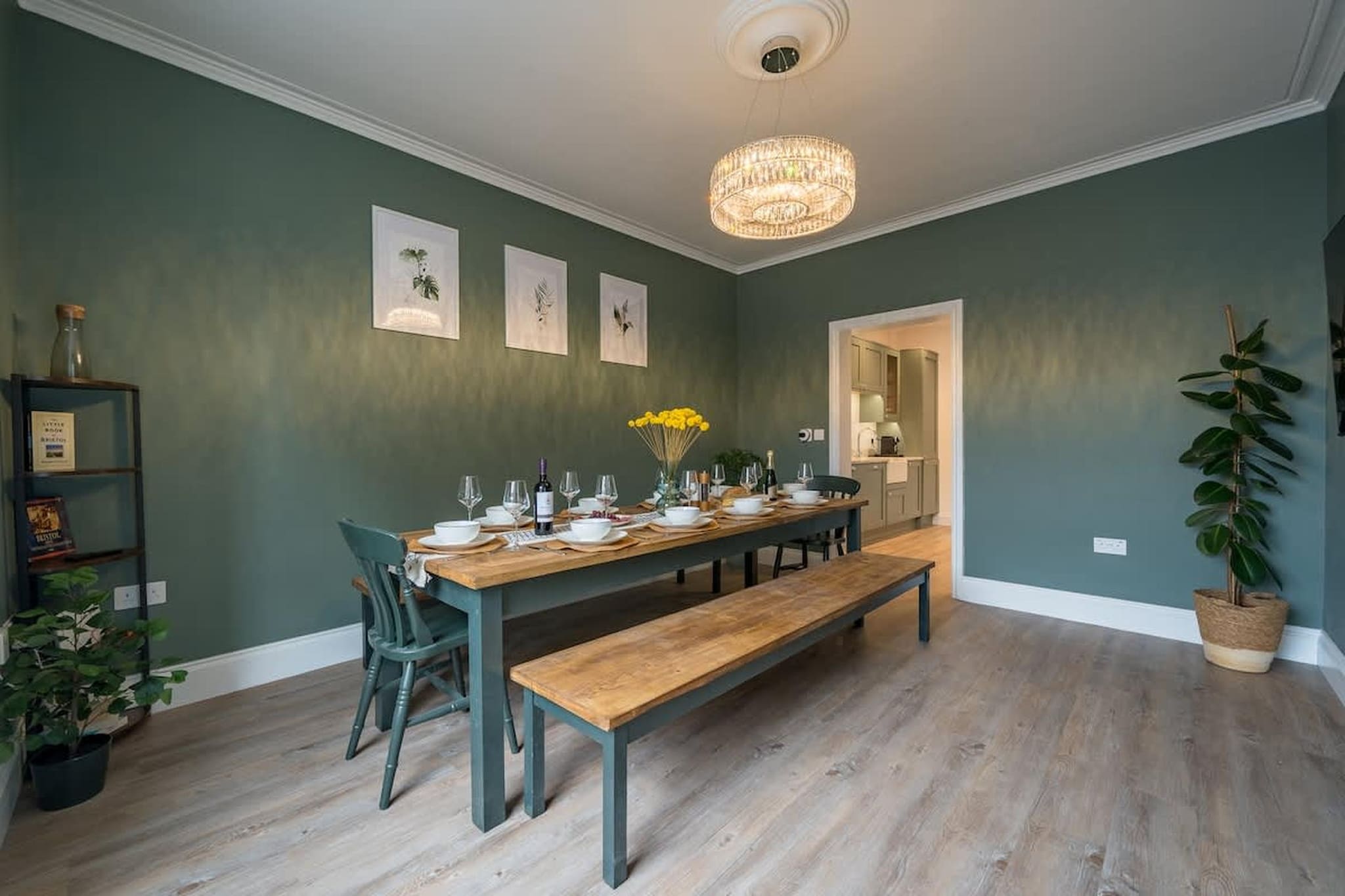 Stylish Bristol Holiday Home for 8