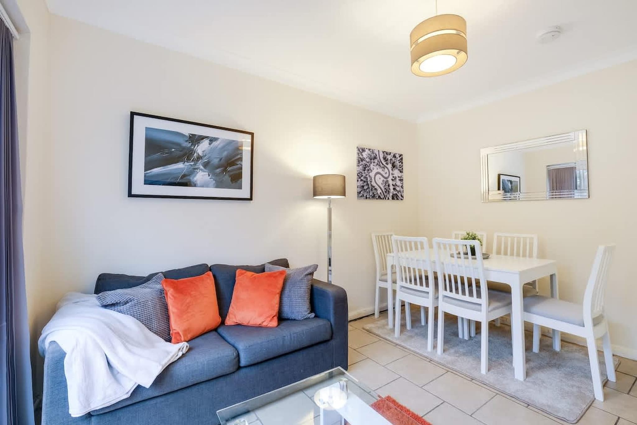 A smart choice for group stays, this four-bedroom home in High Wycombe balances space, comfort, and practicality for up to eight guests. Whether you’re travelling with family, friends, or colleagues, the layout makes it easy to spend time together while still enjoying personal space.

The living room forms the social heart of the home, arranged with a TV, a relaxed seating area, and a dining table for shared meals or evening chats. Just beside it, the open kitchen is fully equipped with an oven, dishwasher, and fridge-freezer, allowing you to cook with ease rather than rely on takeaways. Sleeping arrangements are flexible and well distributed: one bedroom with two single beds, a double bedroom, and two king-size bedrooms that offer extra comfort for longer stays. A fully functional bathroom with a bathtub adds convenience, especially for families with children.

Step outside to a private garden, a pleasant bonus for fresh air, morning coffee, or unwinding after a day out. Practical amenities such as a washer-dryer, heating, high chair, dedicated workspace, room-darkening shades, Wi-Fi, and parking make the property equally suitable for short breaks and extended stays.

From here, you’re within easy reach of the scenic trails of the Chiltern Hills, historic sites like Hughenden Manor, and the charming streets of West Wycombe. With strong transport links, a day trip to London is also simple to plan.