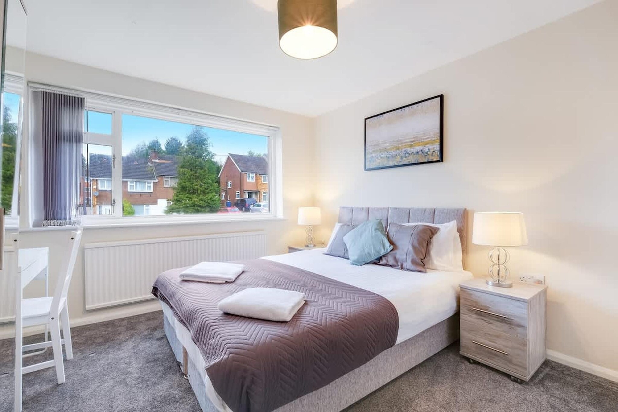 Bed Linen, Hot Water, Wardrobe, open kitchen(stove, electric kettle, toaster, oven, microwave, fridge, freezer, dishes and cutlery, Cooking basics), Living/diningroom(TV, dining table, seating area), bedroom(2x single bed), bedroom(double bed), bedroom(double king size bed), bedroom(double king size bed), bathroom(bath tub, washbasin, toilet), Internet access, First Aid, washing machine, heating, parking, high chair, iron, hairdryer, shampoo, body soap, Essentials, Dedicated workspace, Baking sheet, Carbon monoxide detector, Cleaning before checkout, Cleaning products, Coffee, Long term stays allowed, Room-darkening shades, Shower gel, Wine glasses