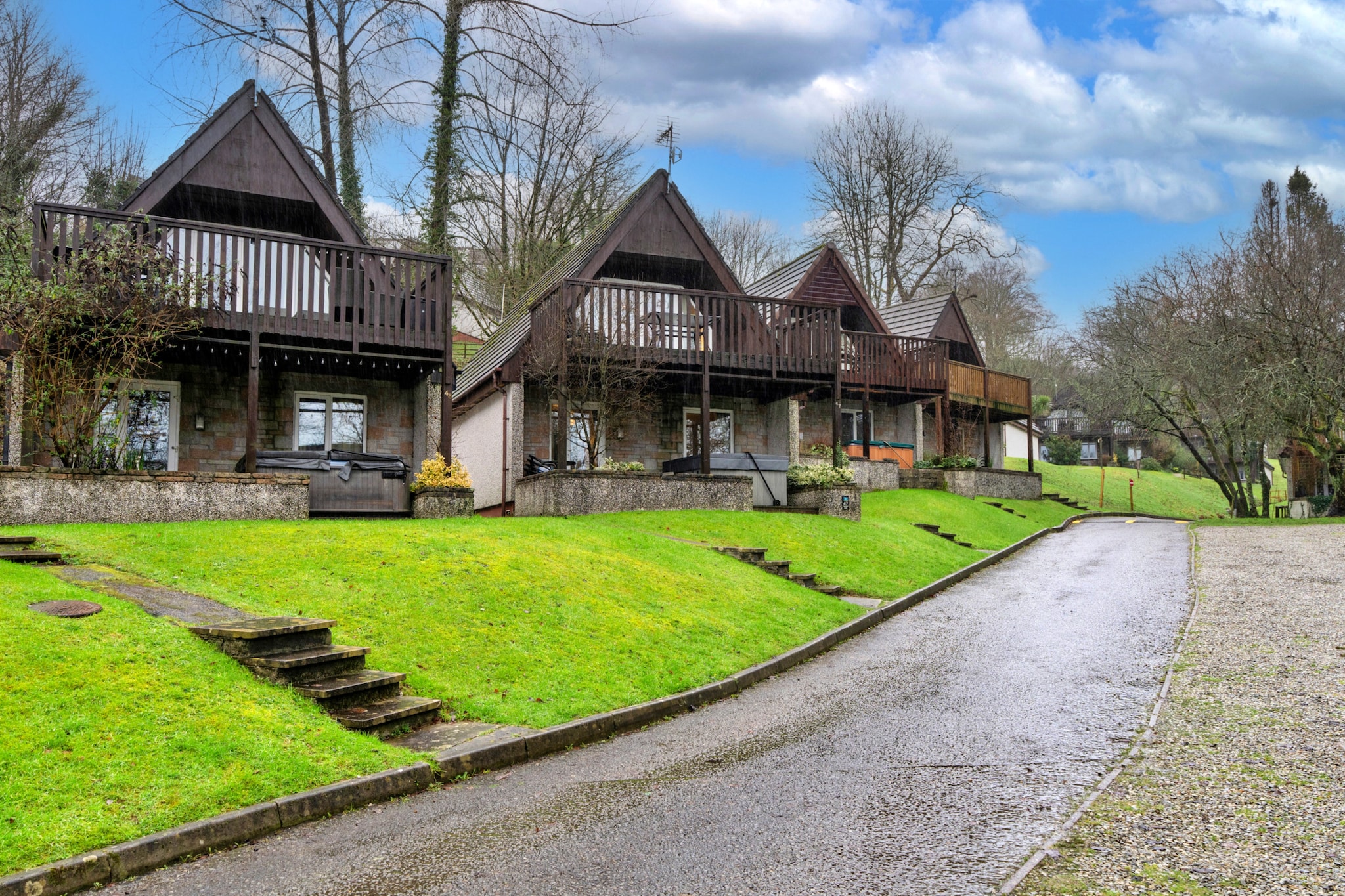 Toblerone Lodge - Außenbereich Sommer