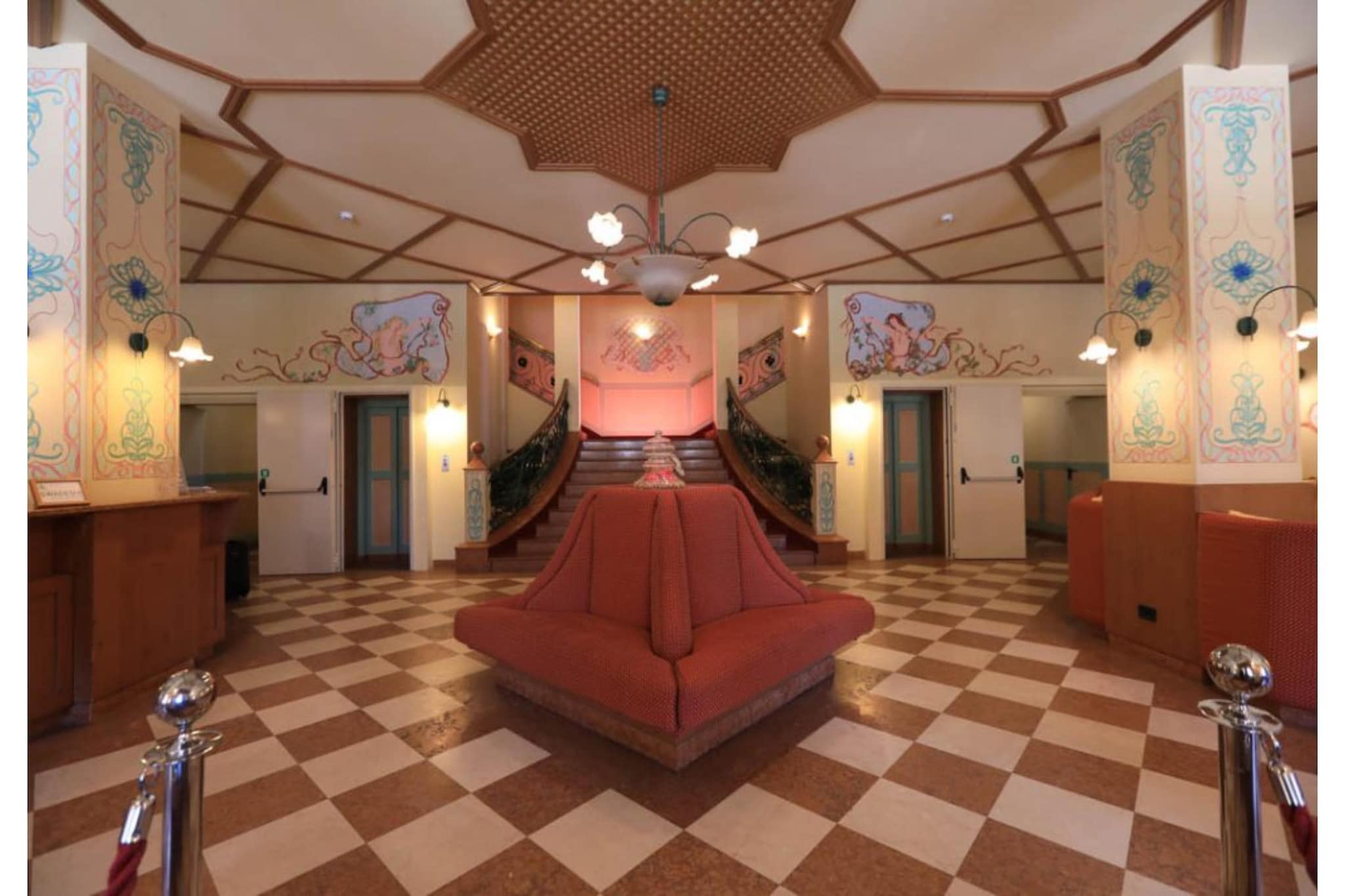 mezzanine: (bedroom(accessible via interconnecting room)(single bed, single bed), bedroom(double bed), bathroom(shower, washbasin, toilet, hairdryer))\n\nopen kitchen(hob, electric kettle, coffee machine, fridge), Living/diningroom(single bed, single loft bed, double sofa bed, TV, dining table, seating area), Bubble bath(shared with other guests), sauna(shared with other guests), balcony, garden furniture, parking, Towels/Sheets (Incl.)