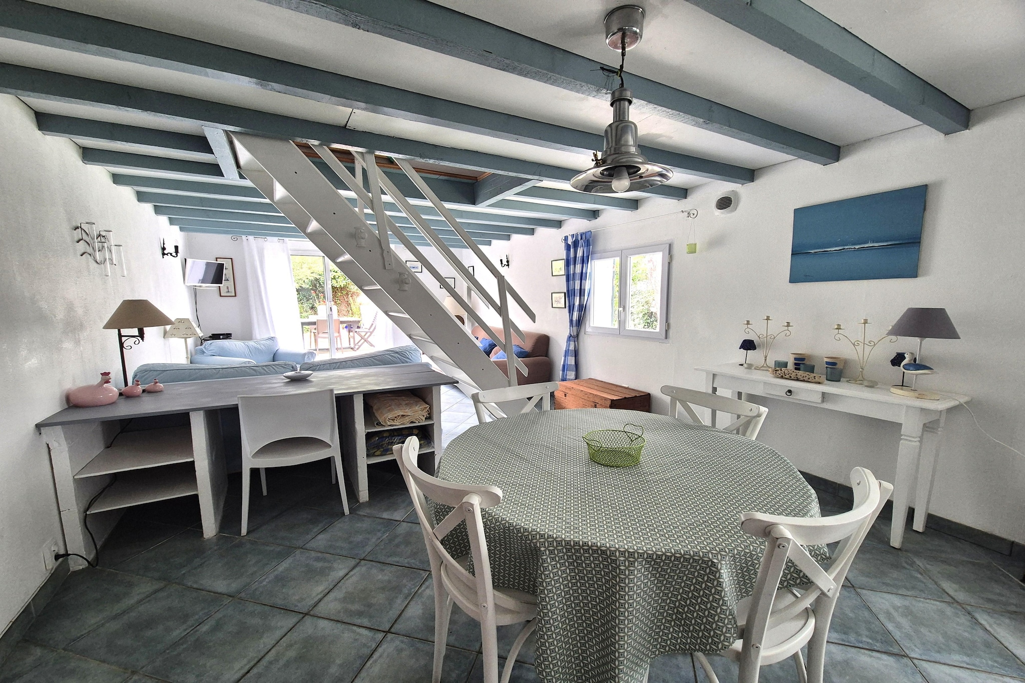 Charmante maison de vacances à 150 m de la plage - Eetkamer