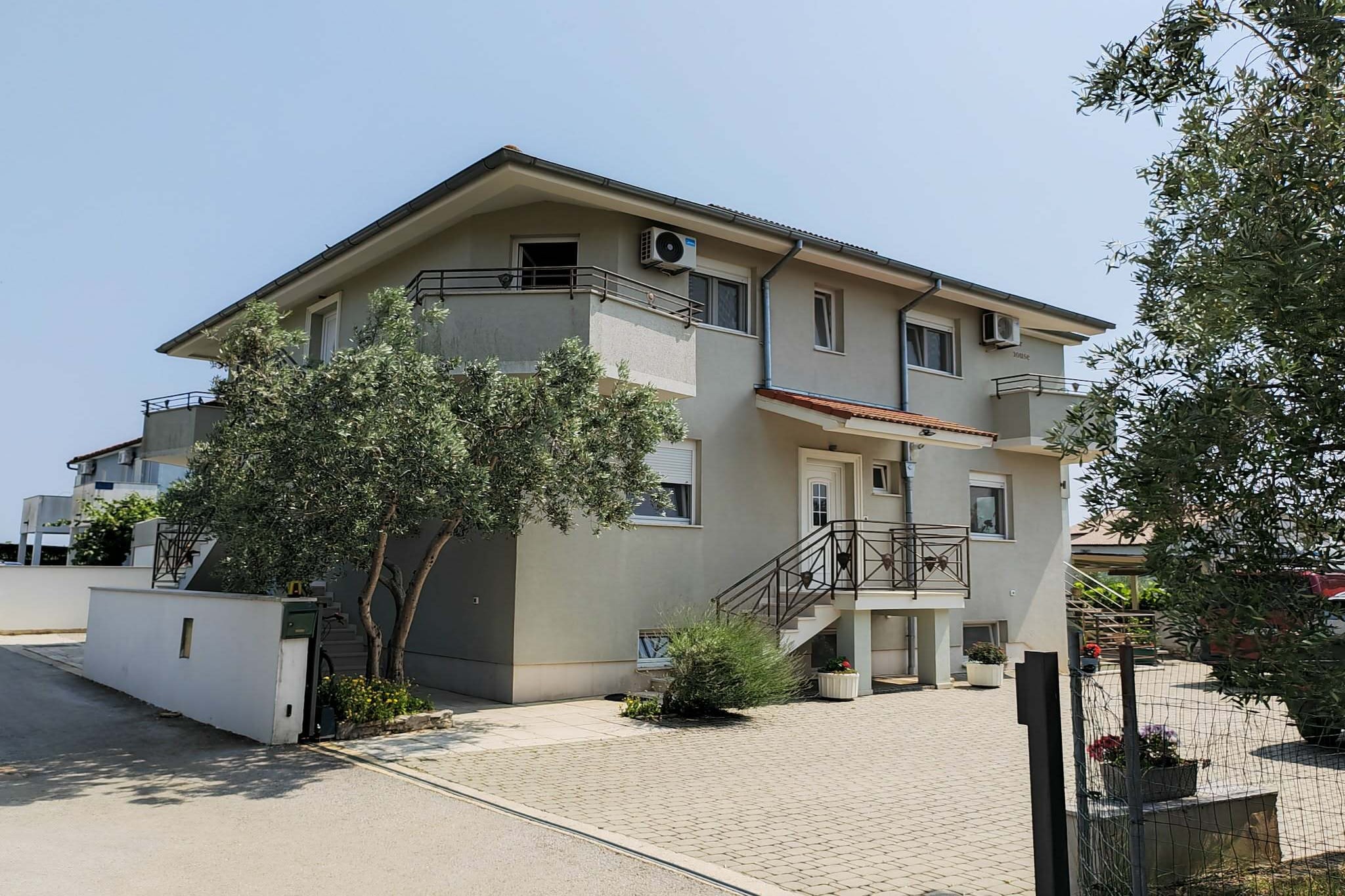 Apartments Lighthouse - (A5) ThreeBedroom Apartment with Private Garden - Outdoor
