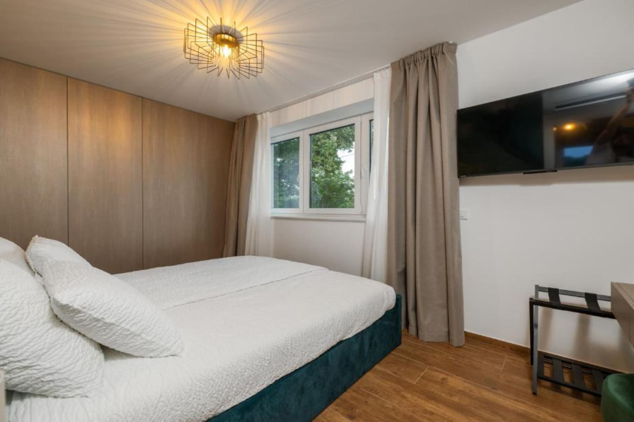 Apartments Villa Wood - Two Bedroom Apartment with terrace and pool view  ( W1 ) - Schlafzimmer