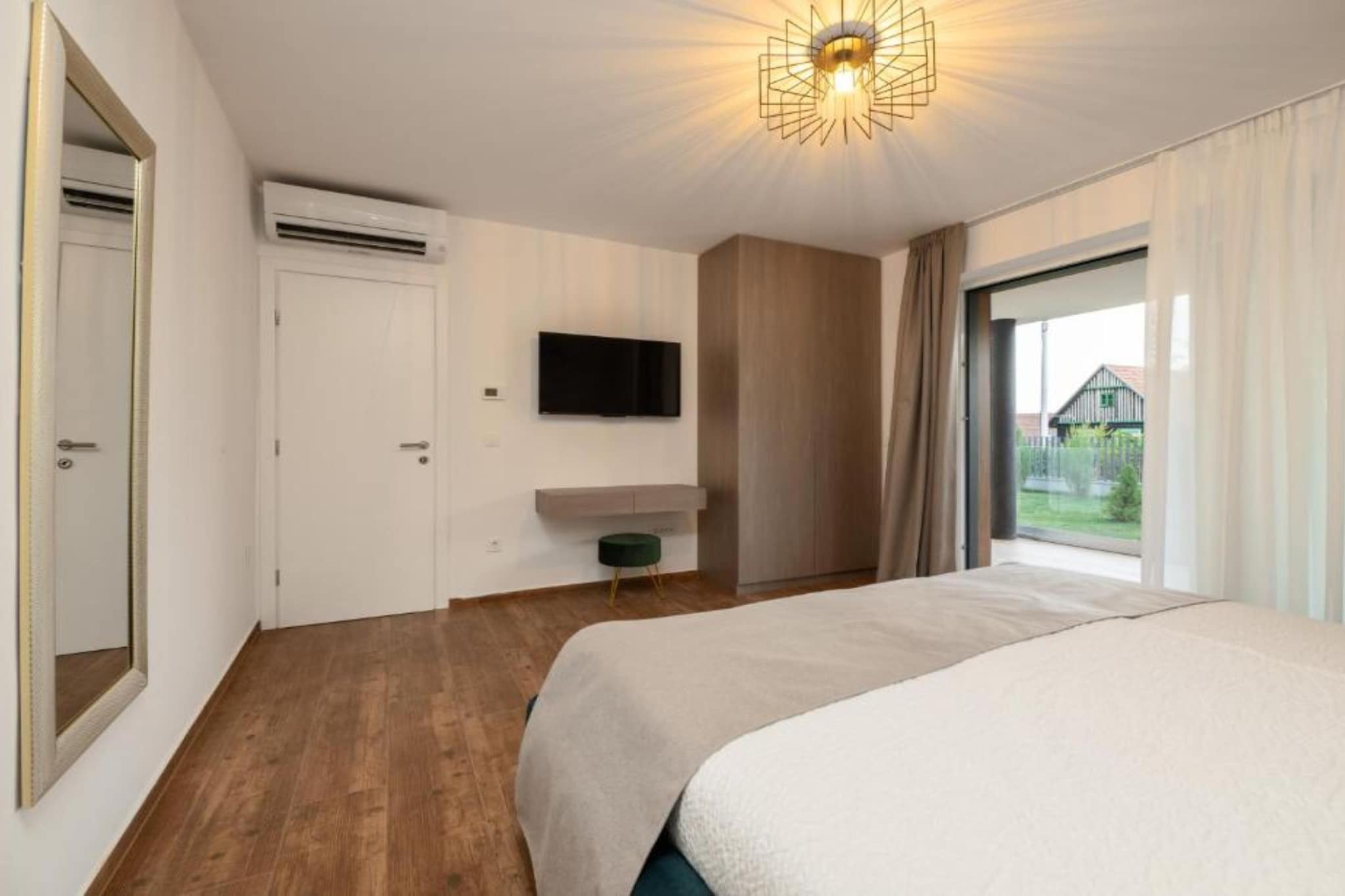 Apartments Villa Wood - Two Bedroom Apartment with terrace and pool view  ( W1 ) - Schlafzimmer