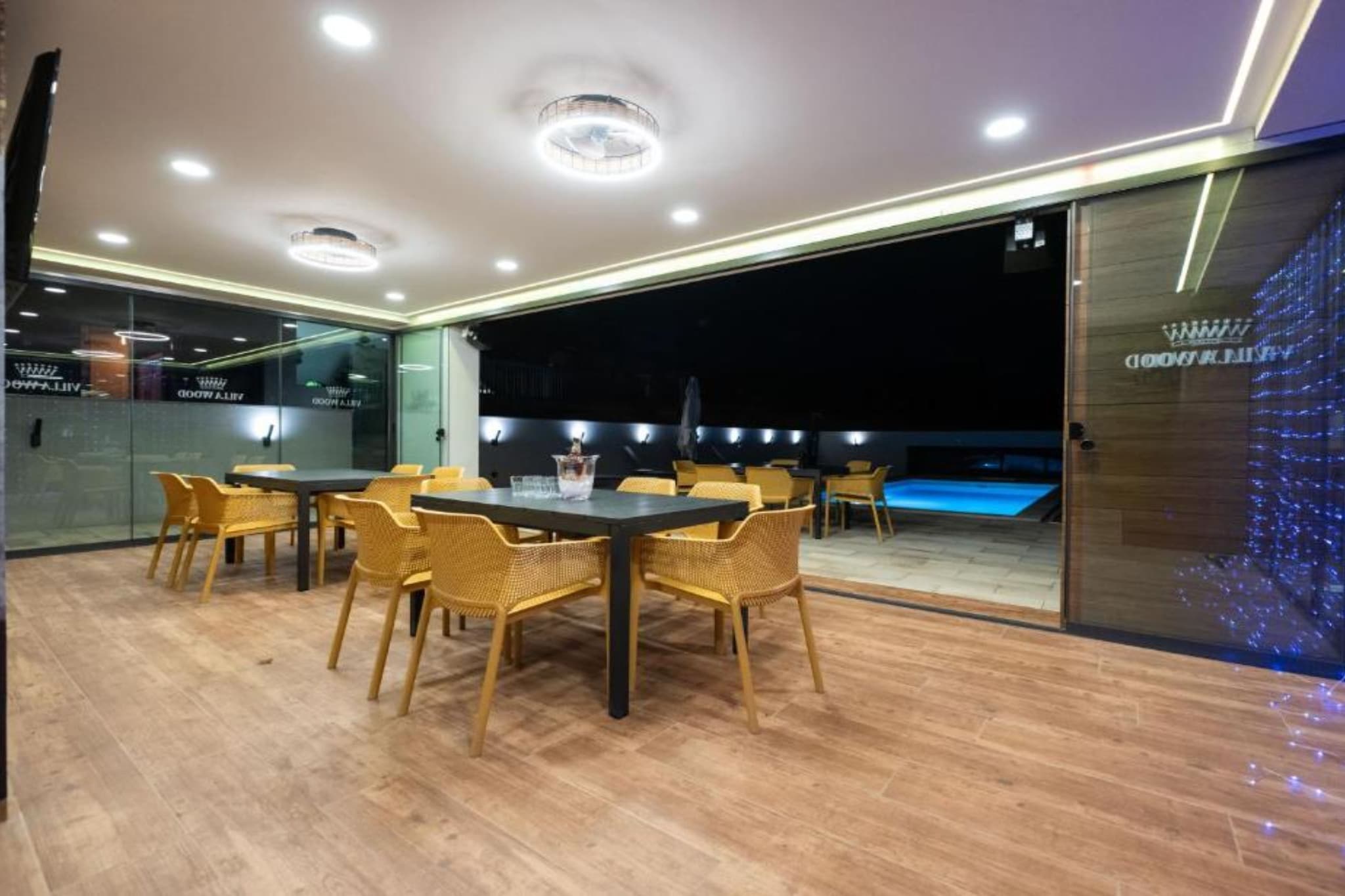 Apartments Villa Wood - Two Bedroom Apartment with terrace and pool view ( W2 ) - Im Freien
