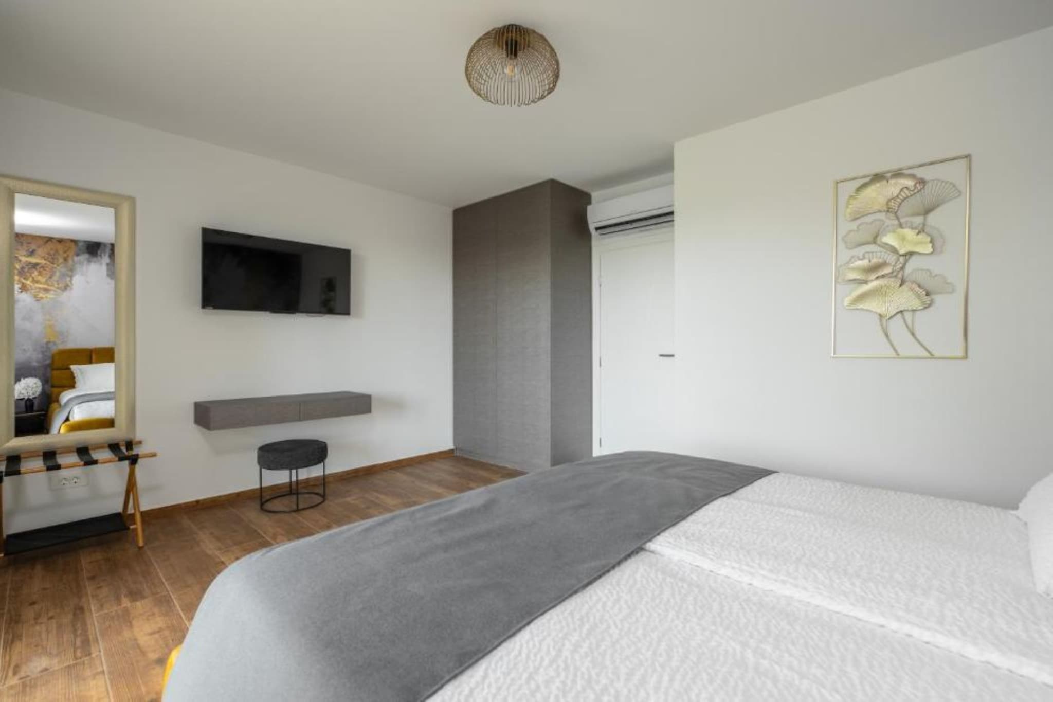 Apartments Villa Wood - Two Bedroom Apartment with terrace and pool view ( W2 )