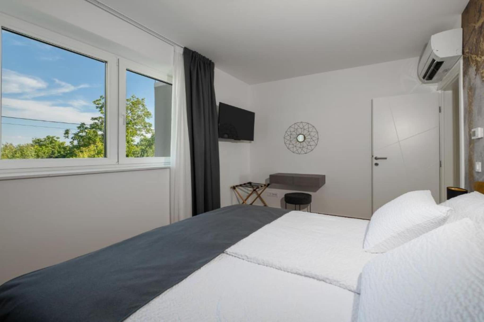 Apartments Villa Wood - Two Bedroom Apartment with terrace and pool view ( W2 )