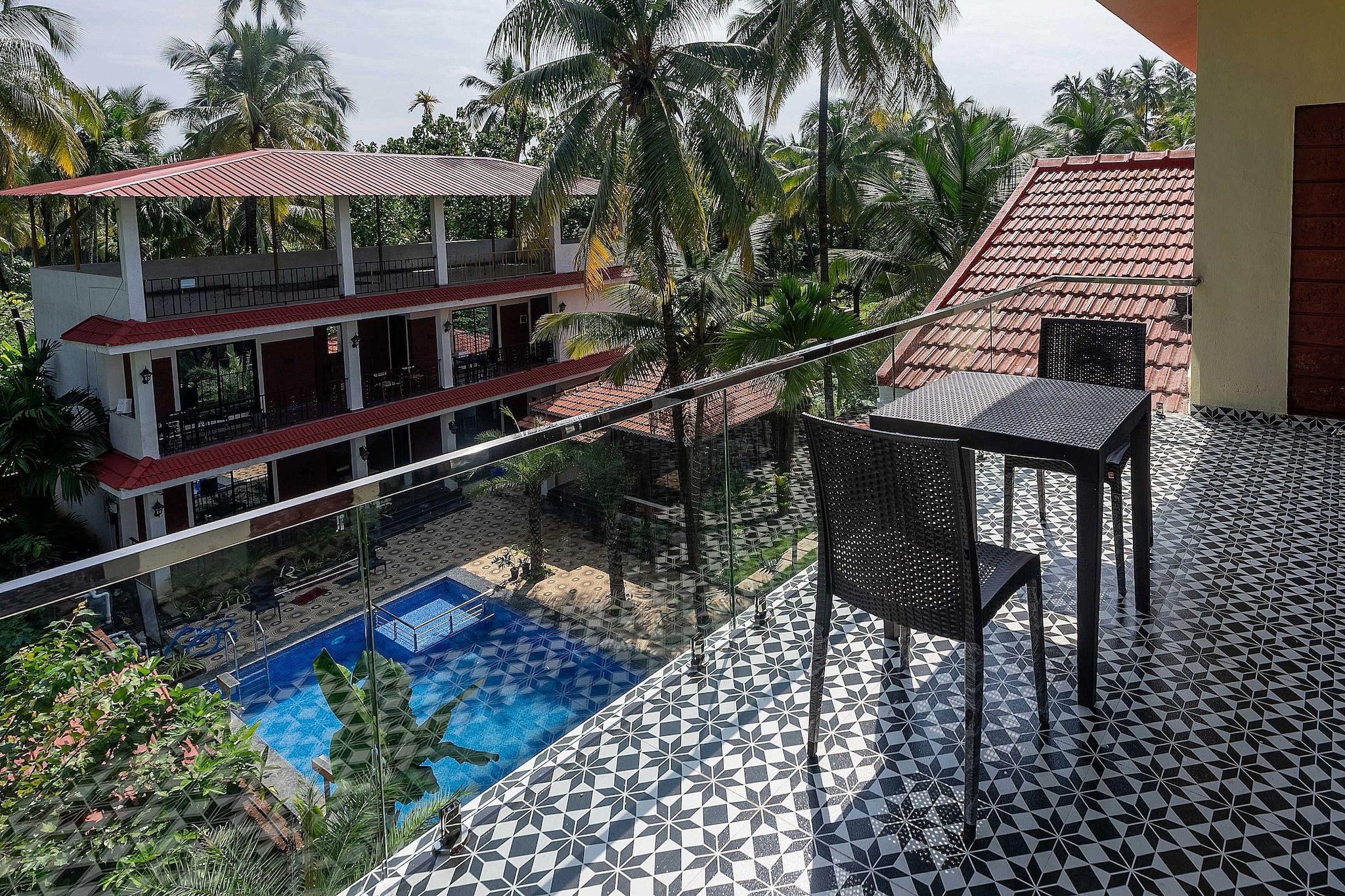 Ground floor: (bedroom(double bed, TV, seating area, air conditioning, telephone), bathroom(bathtub or shower, shower, washbasin, toilet, Towels incl., shampoo, body soap, hot water), lift)