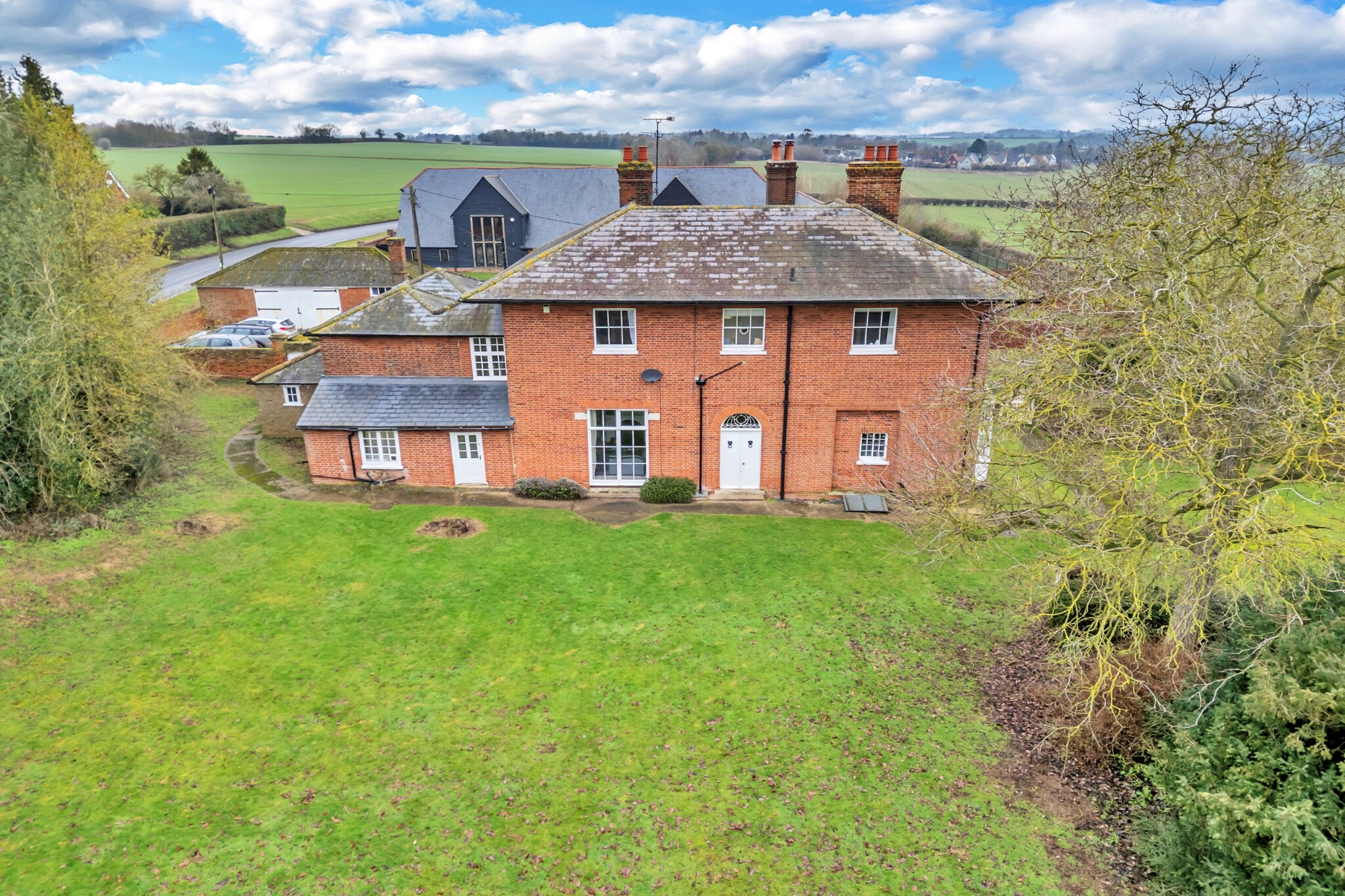 Clavering Hall - Buitenkant zomer