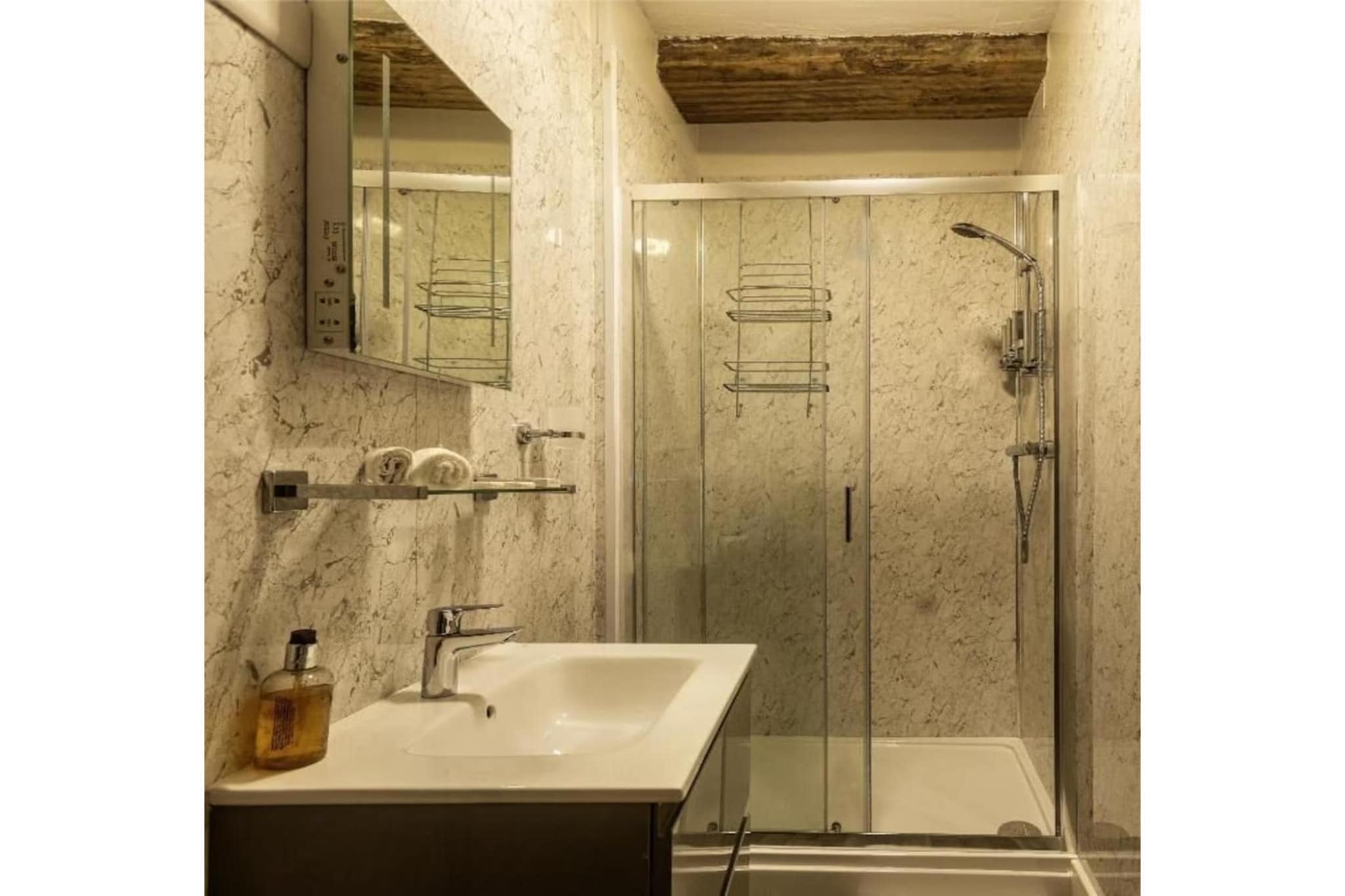Deluxe Double or Twin Room - Badkamer