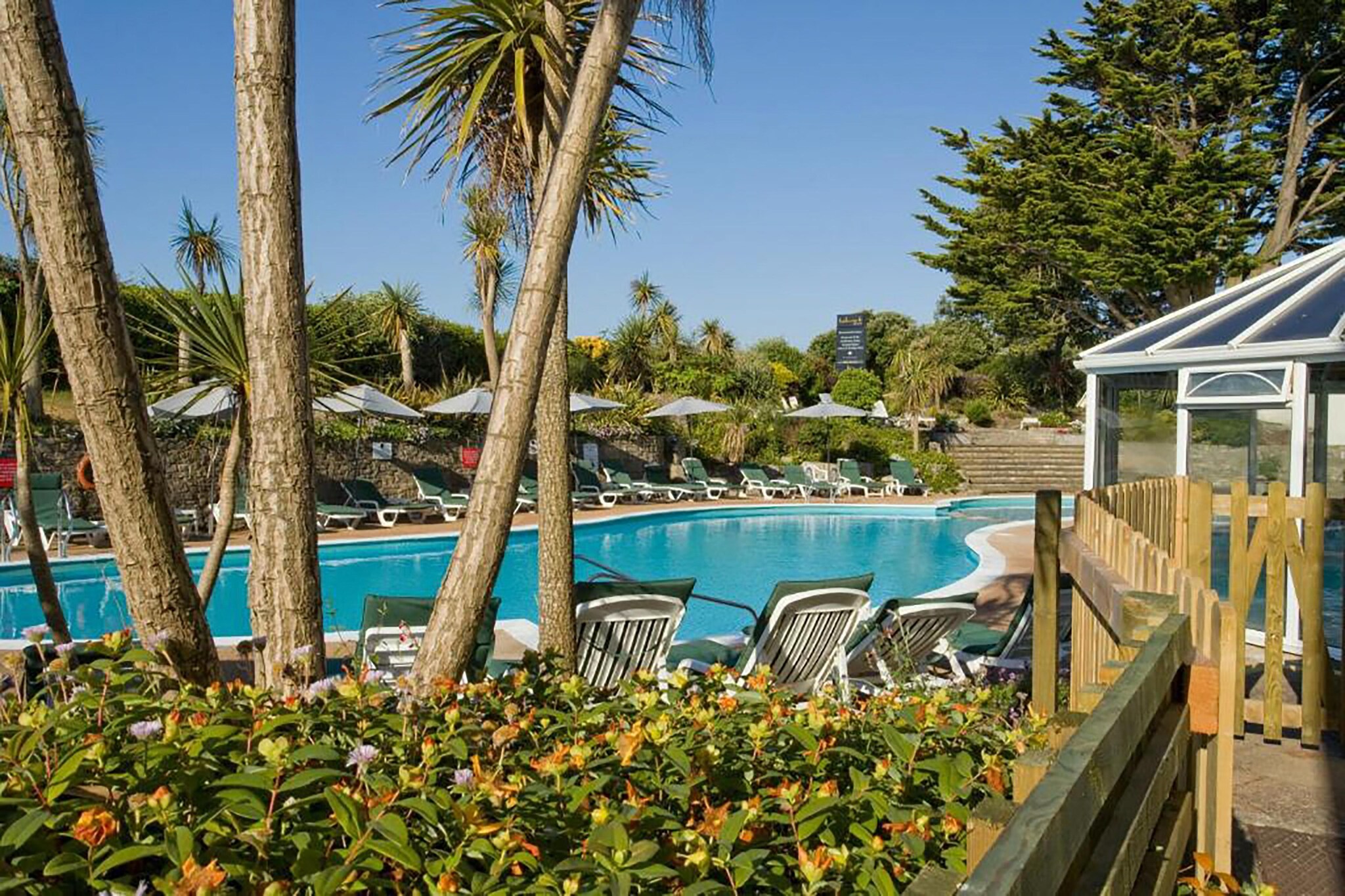 Classic Single Room - Image-tags.hotelswimmingpool