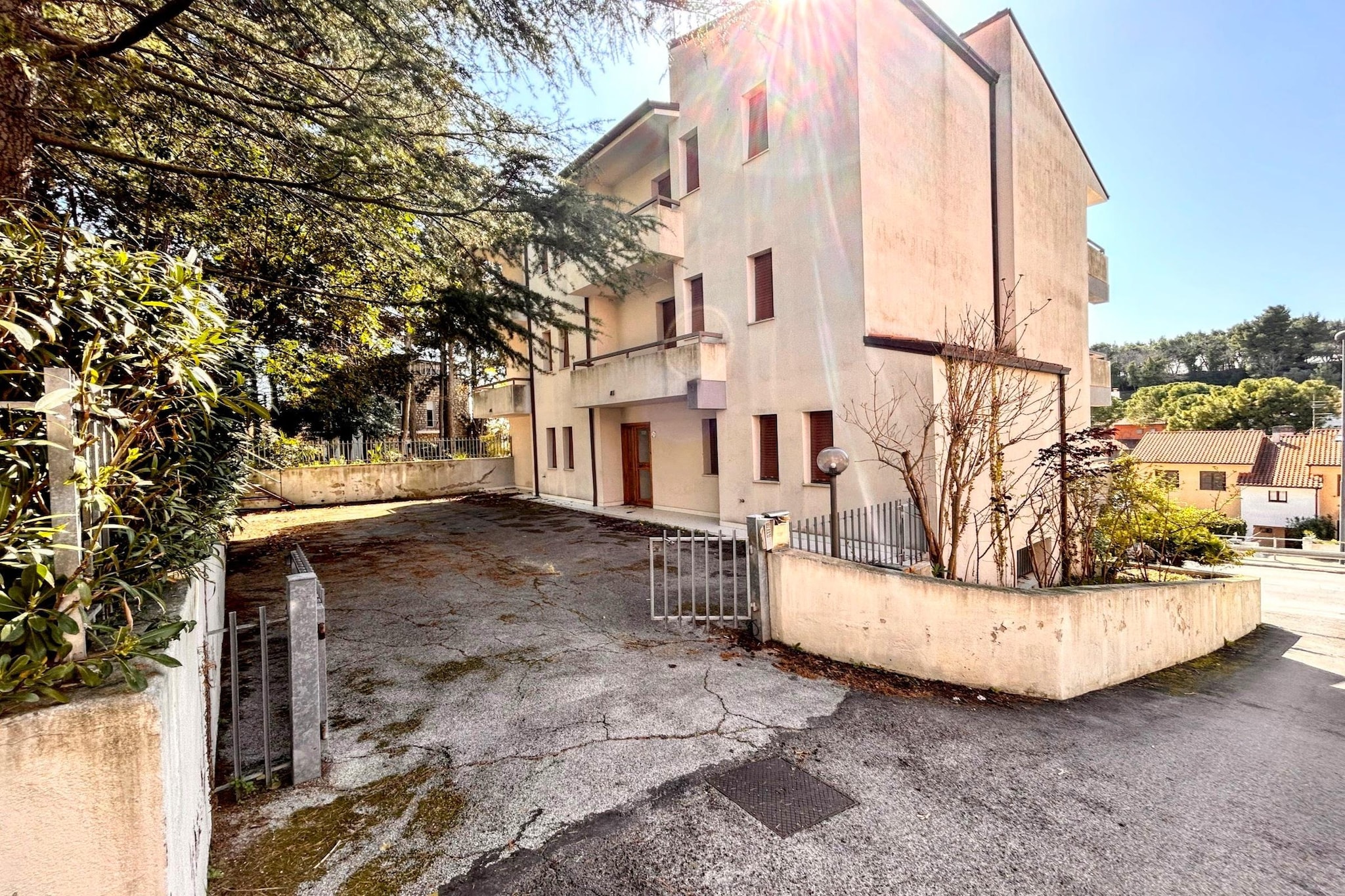 Apartment a stone's throw from the sea
