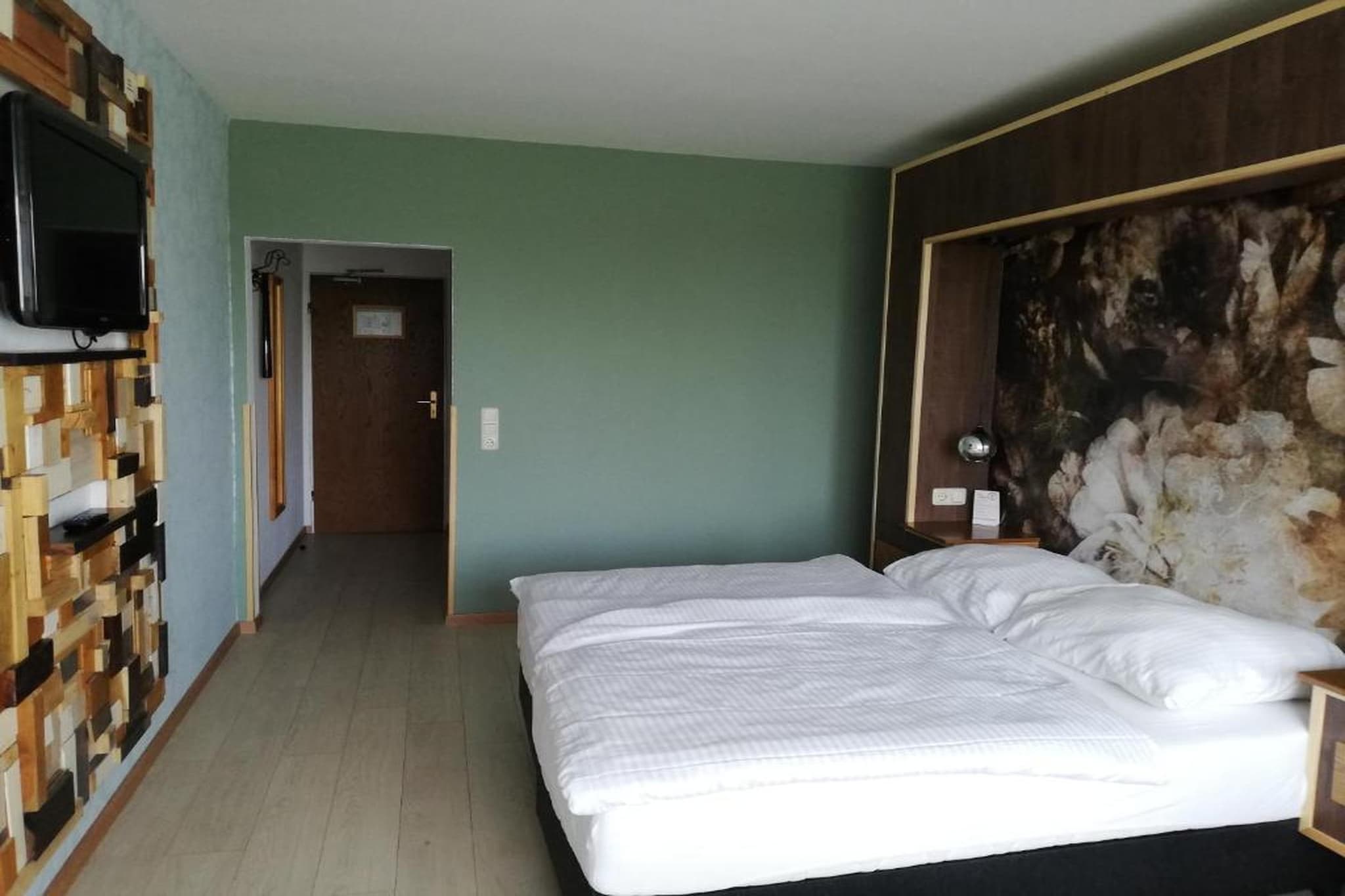Belvilla Heiderhof Double Room Disability access