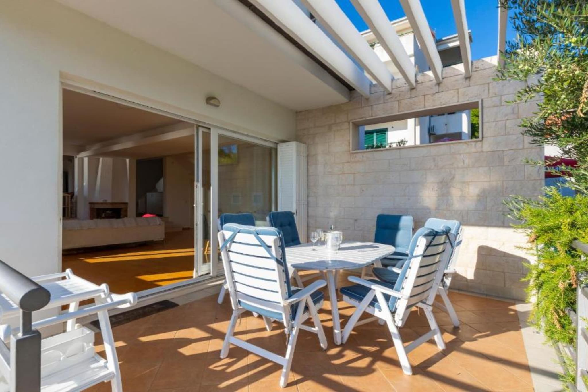 Spacious Villa Radevenjić with Outdoor Pool - Seven Bedroom Villa with Outdoor Pool - Terras
