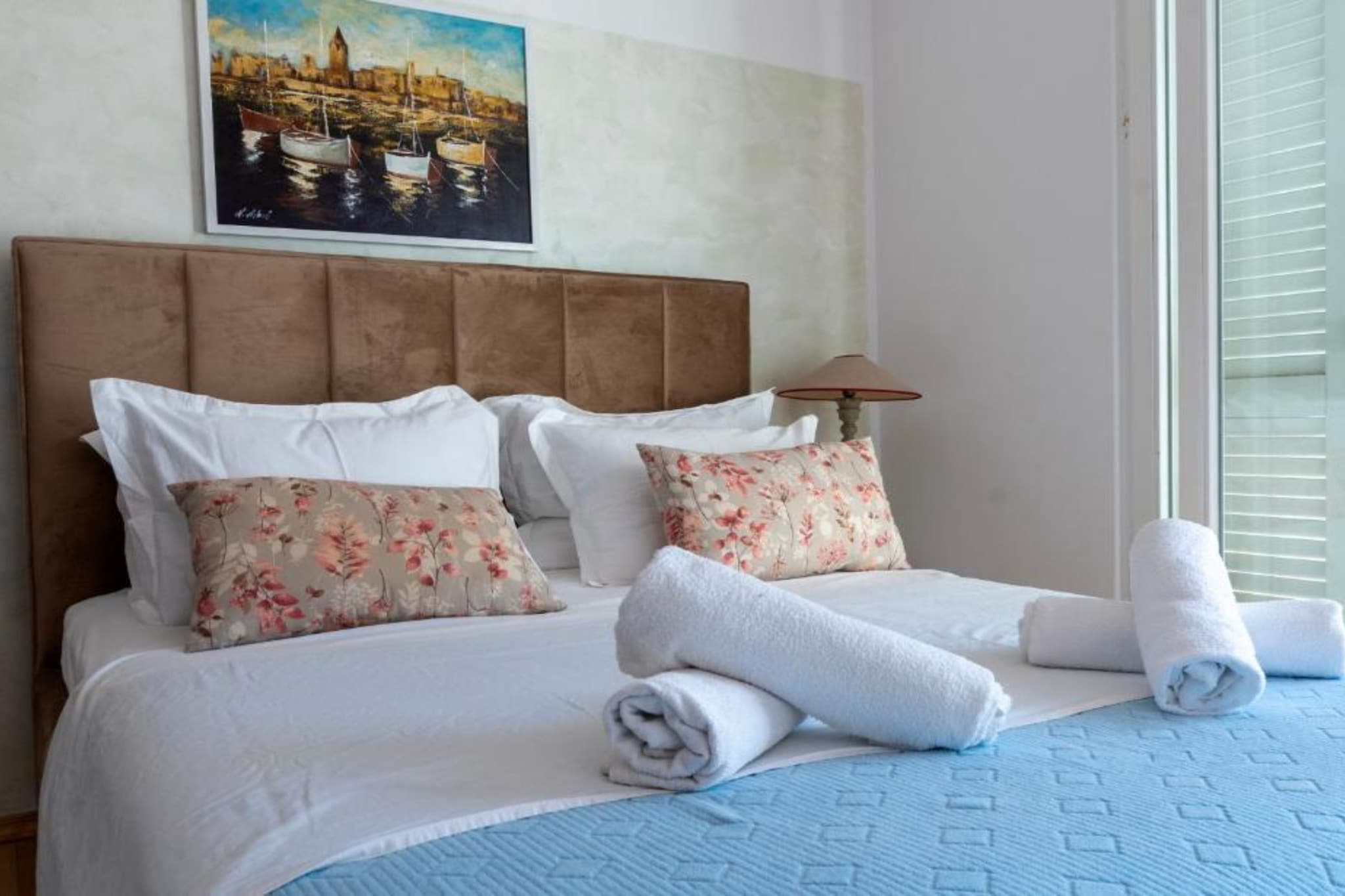 Spacious Villa Radevenjić with Outdoor Pool - Seven Bedroom Villa with Outdoor Pool - Slaapkamer