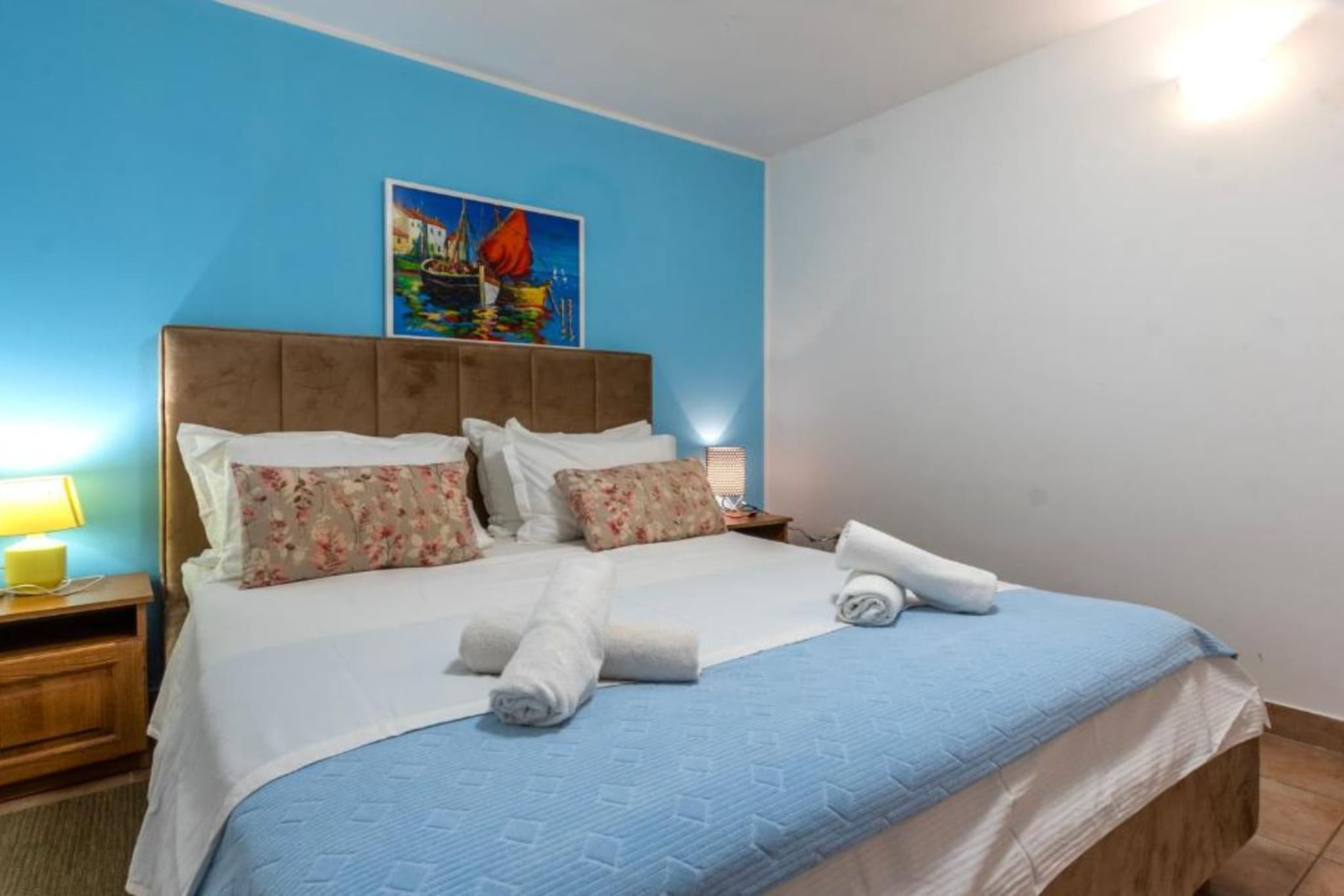 Spacious Villa Radevenjić with Outdoor Pool - Seven Bedroom Villa with Outdoor Pool - Slaapkamer