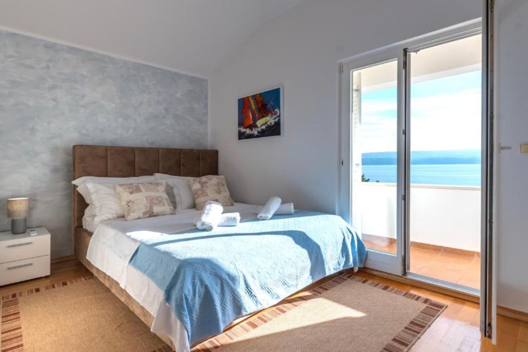 Spacious Villa Radevenjić with Outdoor Pool - Seven Bedroom Villa with Outdoor Pool - Slaapkamer