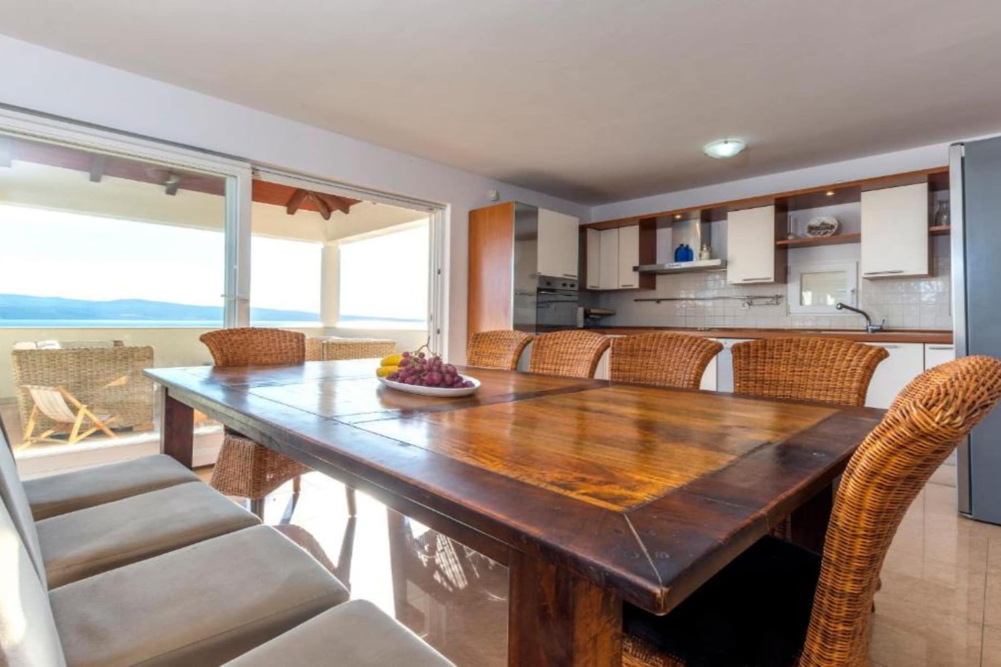 Spacious Villa Radevenjić with Outdoor Pool - Seven Bedroom Villa with Outdoor Pool - Keuken
