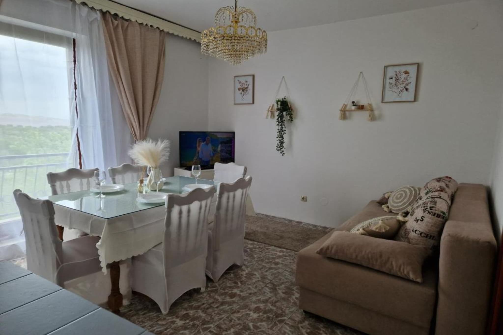 Apartment Sea View - Three Bedroom Apartment With Balcony And Sea View