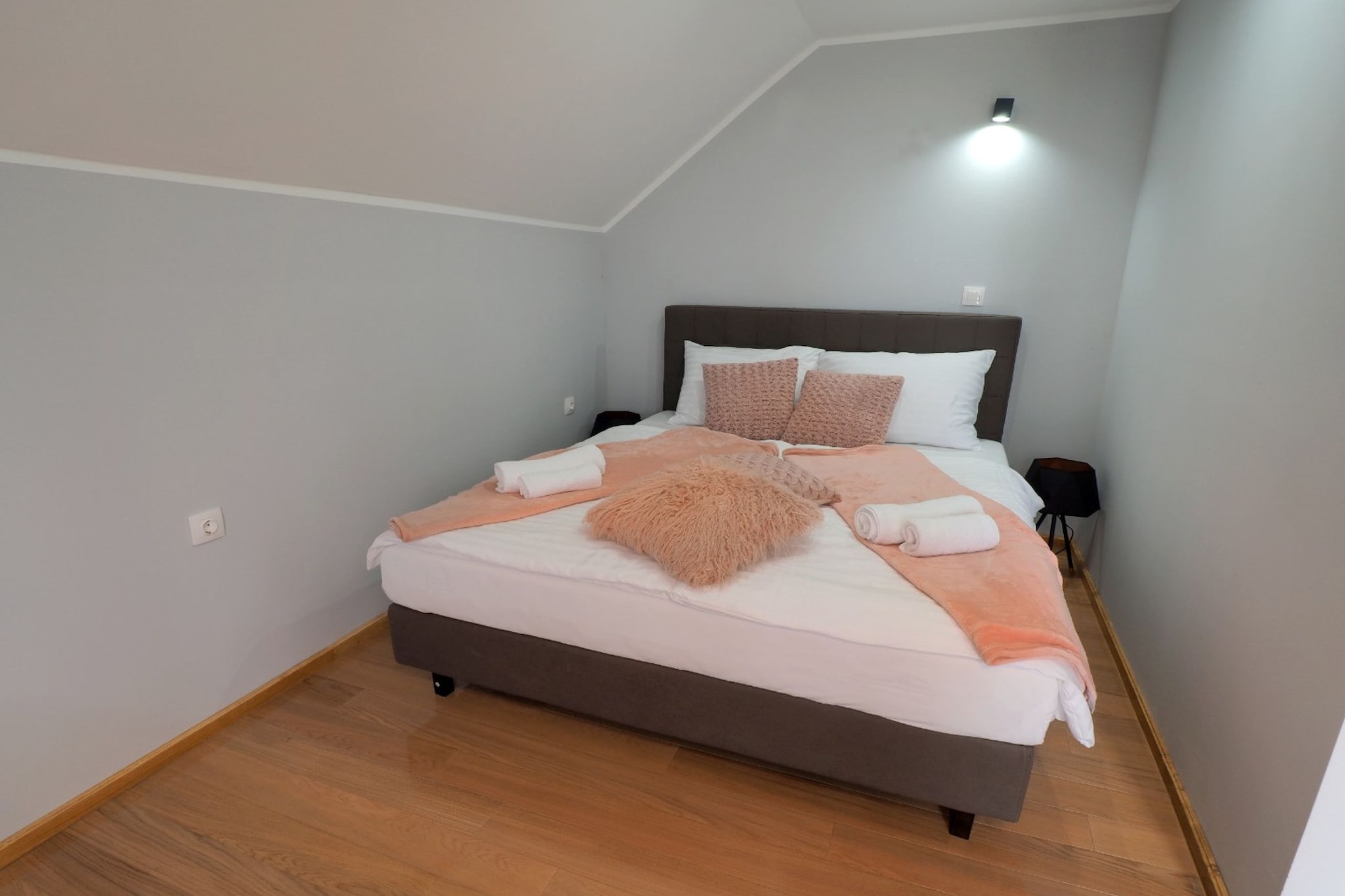 Countryside Villa Latin with Outdoor Swimming Pool - Four Bedroom Villa with Swimming Pool - Bedroom