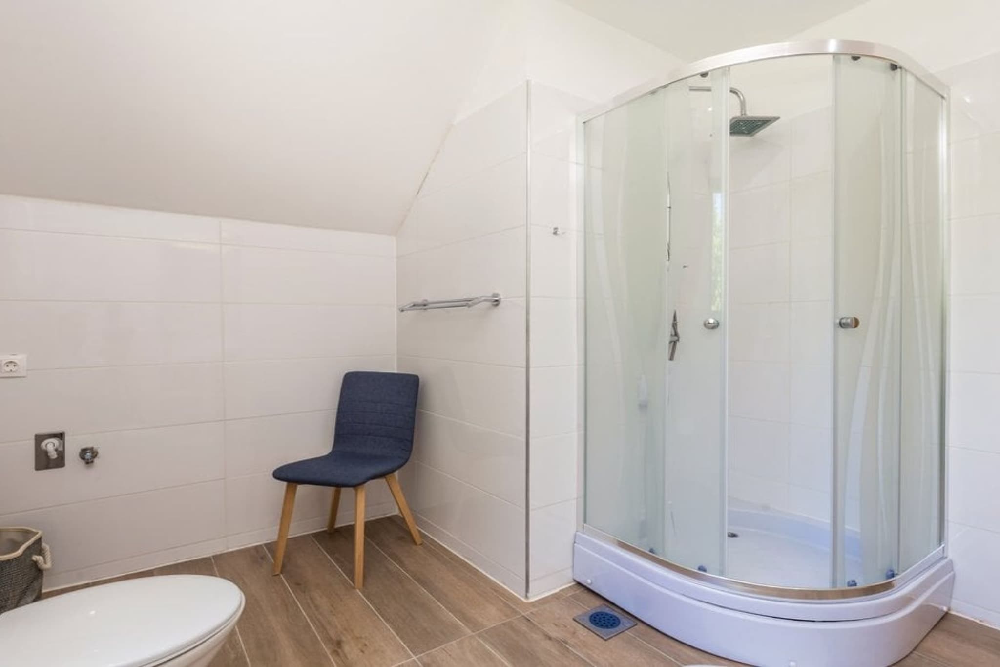 Countryside Villa Latin with Outdoor Swimming Pool - Four Bedroom Villa with Swimming Pool - Bathroom