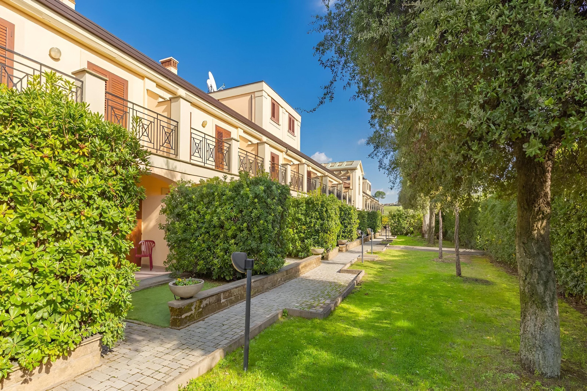 Quiet Retreat Near Rome and Tivoli Baths