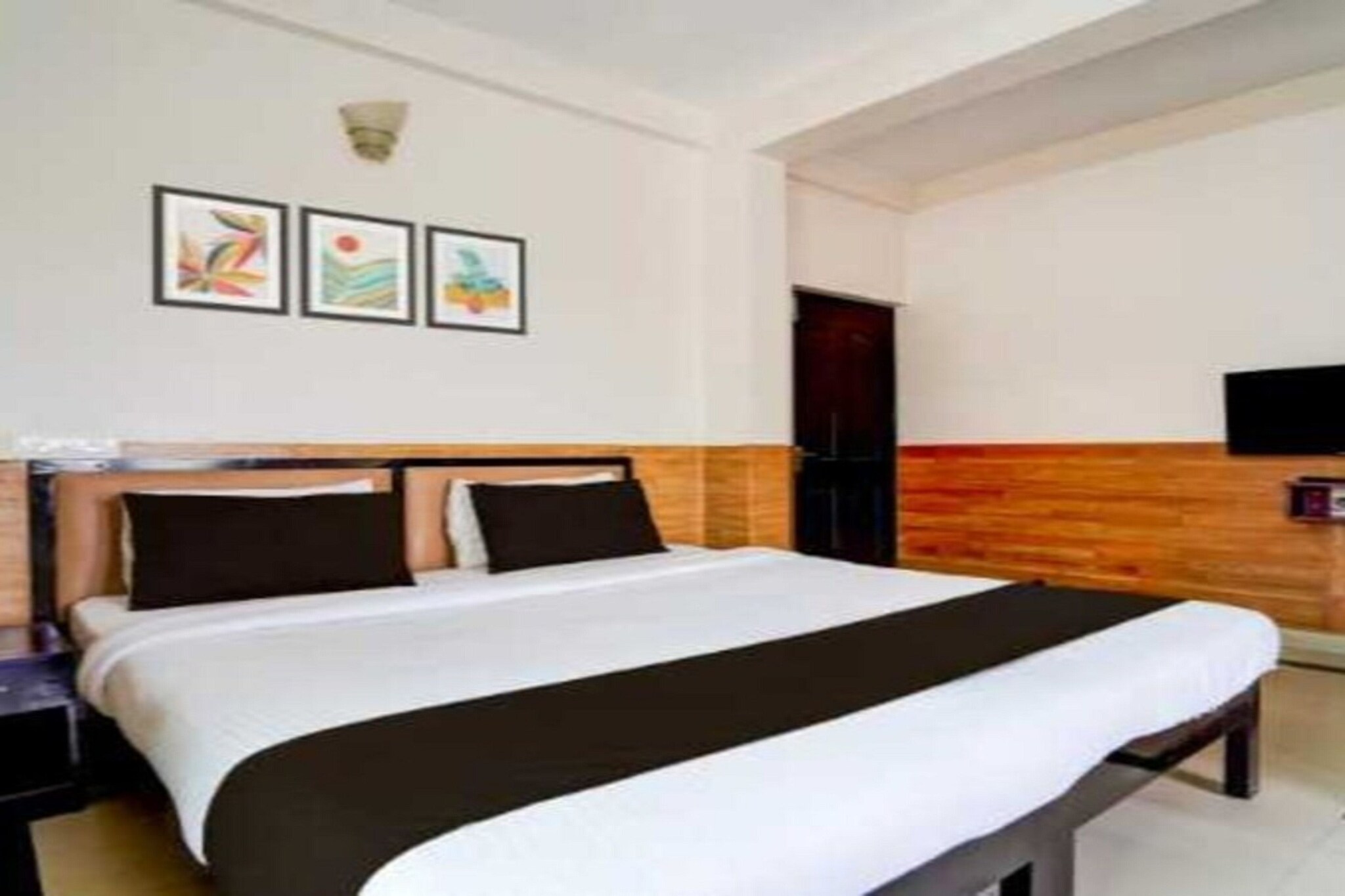 Enjoy a comfortable and hassle-free experience at our thoughtfully designed property. Each room is equipped with modern amenities, cozy bedding, and elegant decor to make you feel right at home. Located conveniently with easy access to public transport and major attractions, it's perfect for both business and leisure travelers. Cleanliness and guest comfort are our top priorities, and our team is available 24/7 to assist you throughout your stay.
 
Unmarried couples are warmly welcome at this property.
Guests with local ID proof are warmly welcome.
Foreign guests are welcome and allowed to stay at this property without any restrictions
Early Check-In Policy: A full day’s room rate will be charged for check-ins before 6:00 AM. Complimentary early check-in is available between 6:00 AM and 10:00 AM, subject to room availability.
 
Check-in is only available to guests aged 18 and above. Please provide a government-issued ID to confirm your age.